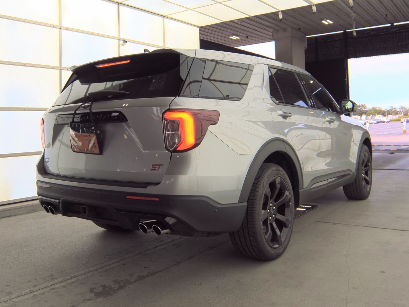 FORD EXPLORER - 6