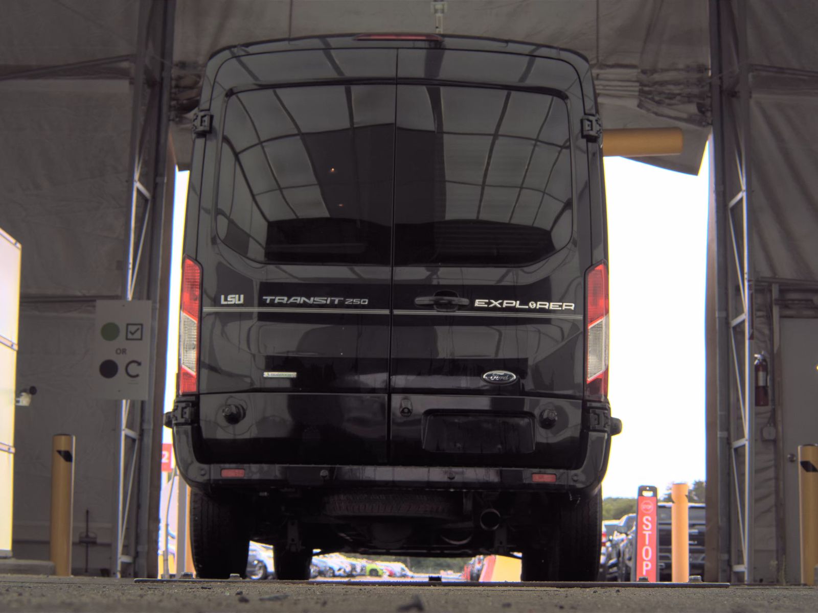 FORD TRANSIT 250 - 8
