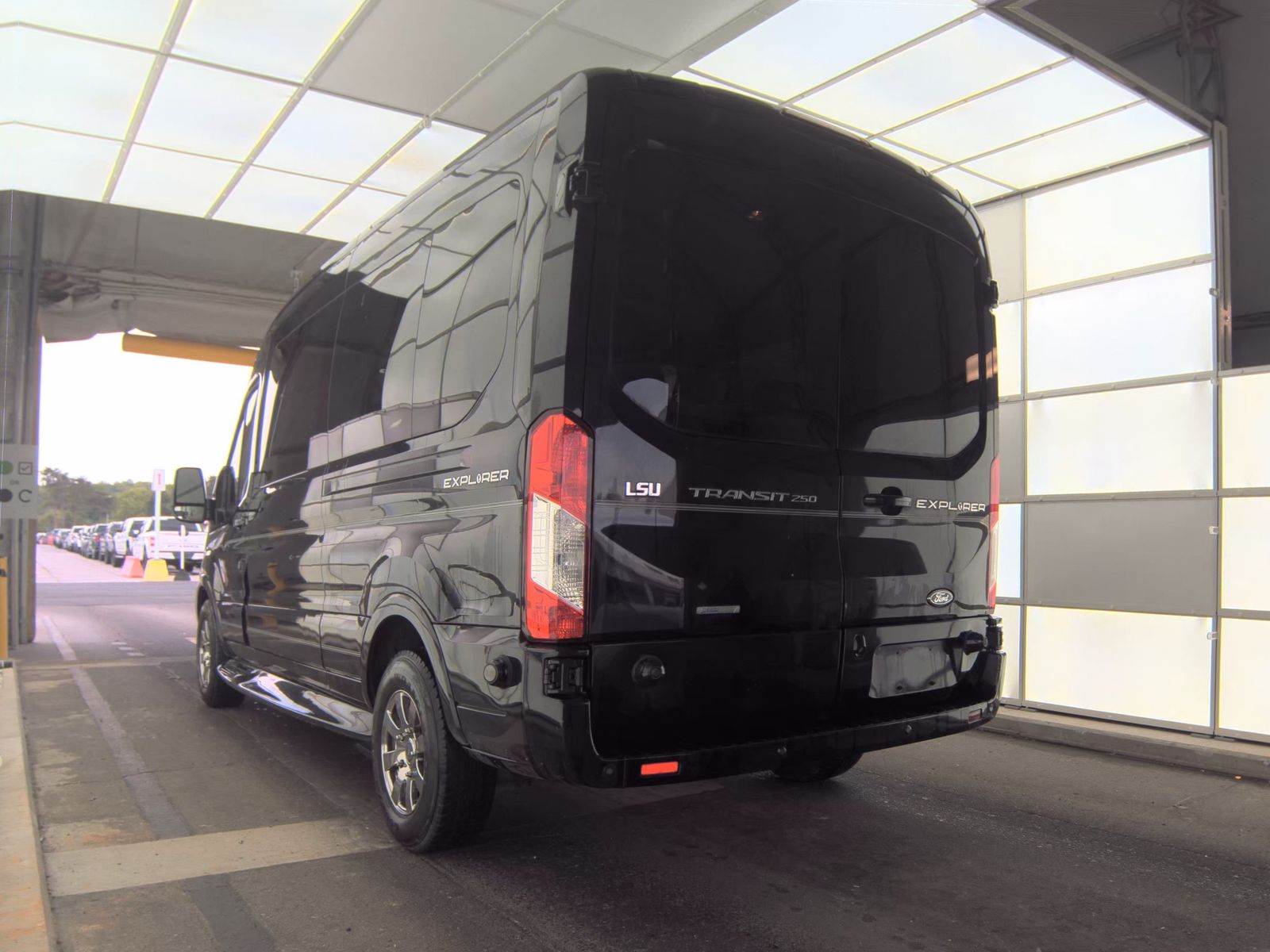 FORD TRANSIT 250 - 9