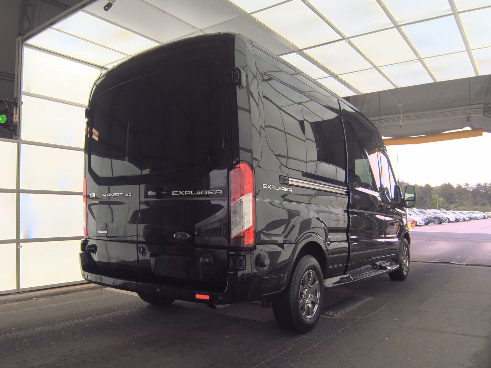 FORD TRANSIT 250 - 6