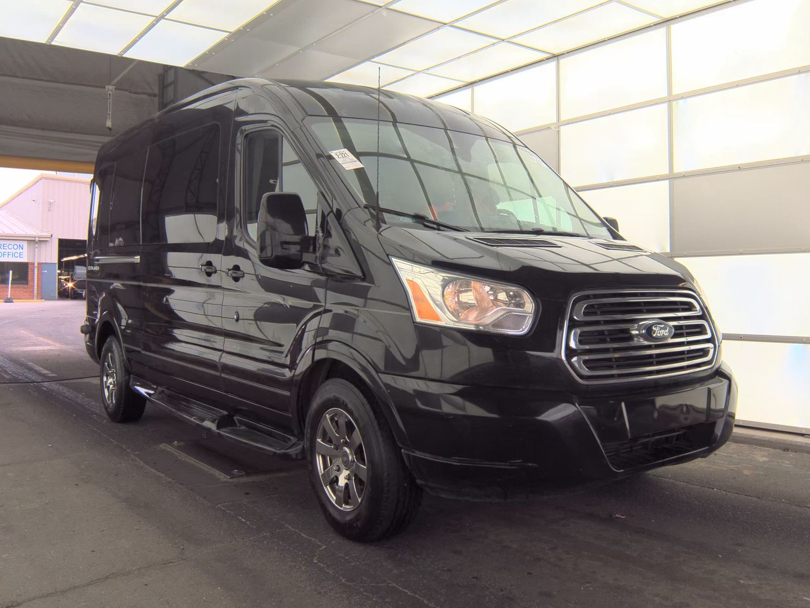 FORD TRANSIT 250 - 5