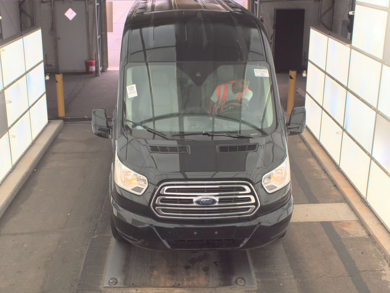 FORD TRANSIT 250 - 3