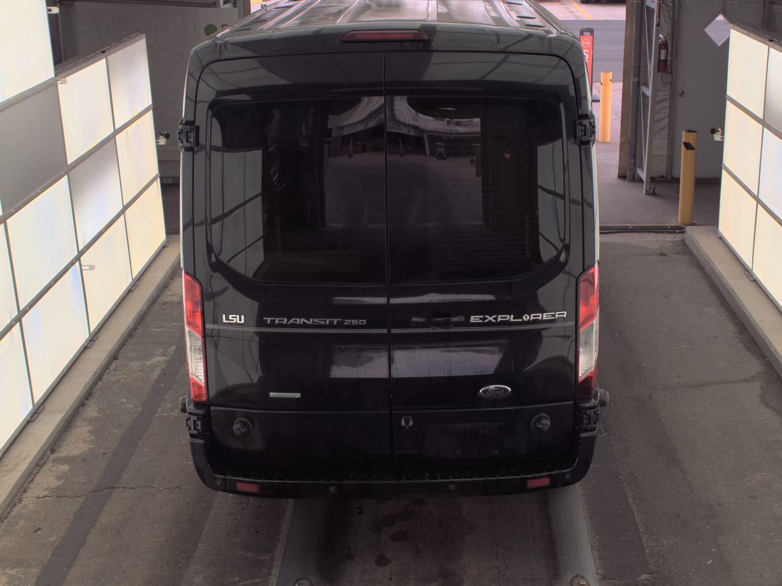FORD TRANSIT 250 - 7