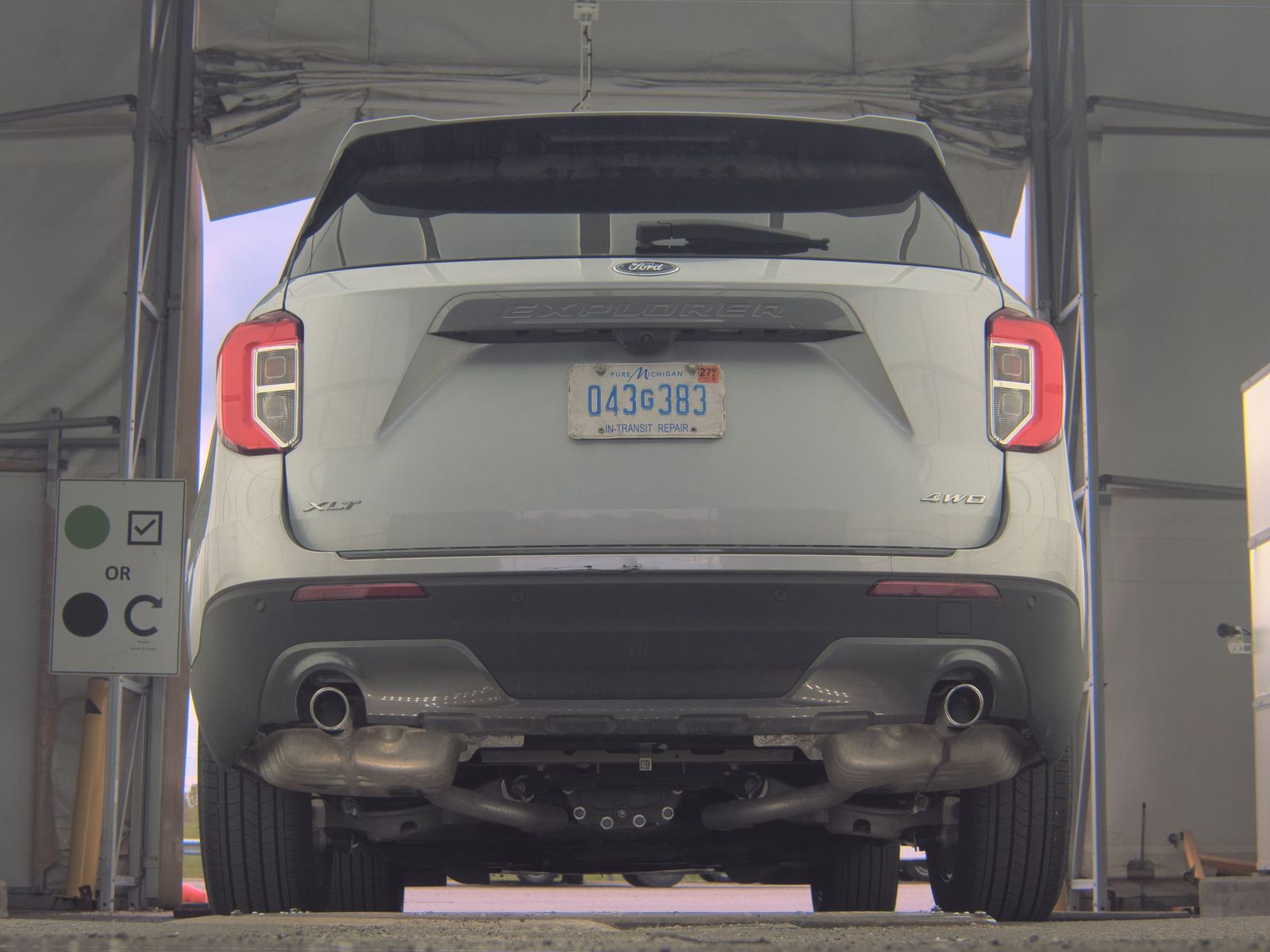 FORD EXPLORER - 8