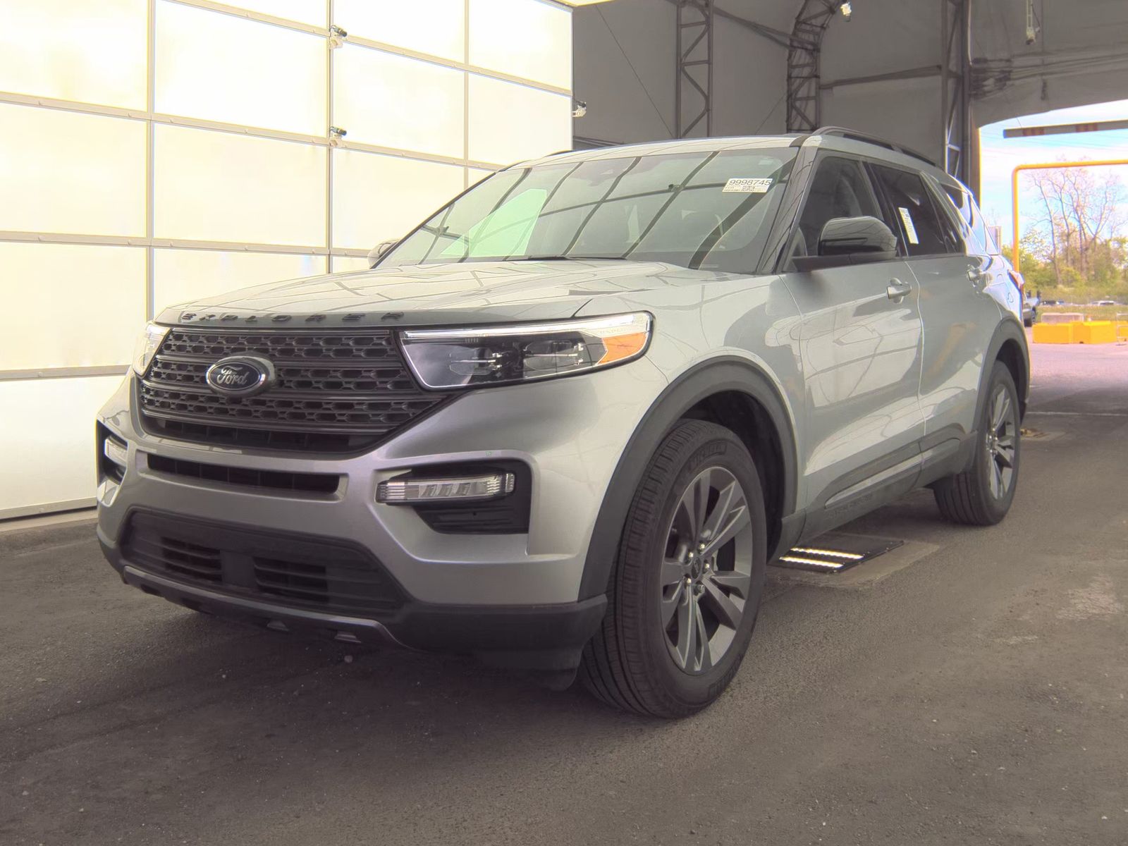 FORD EXPLORER - 1