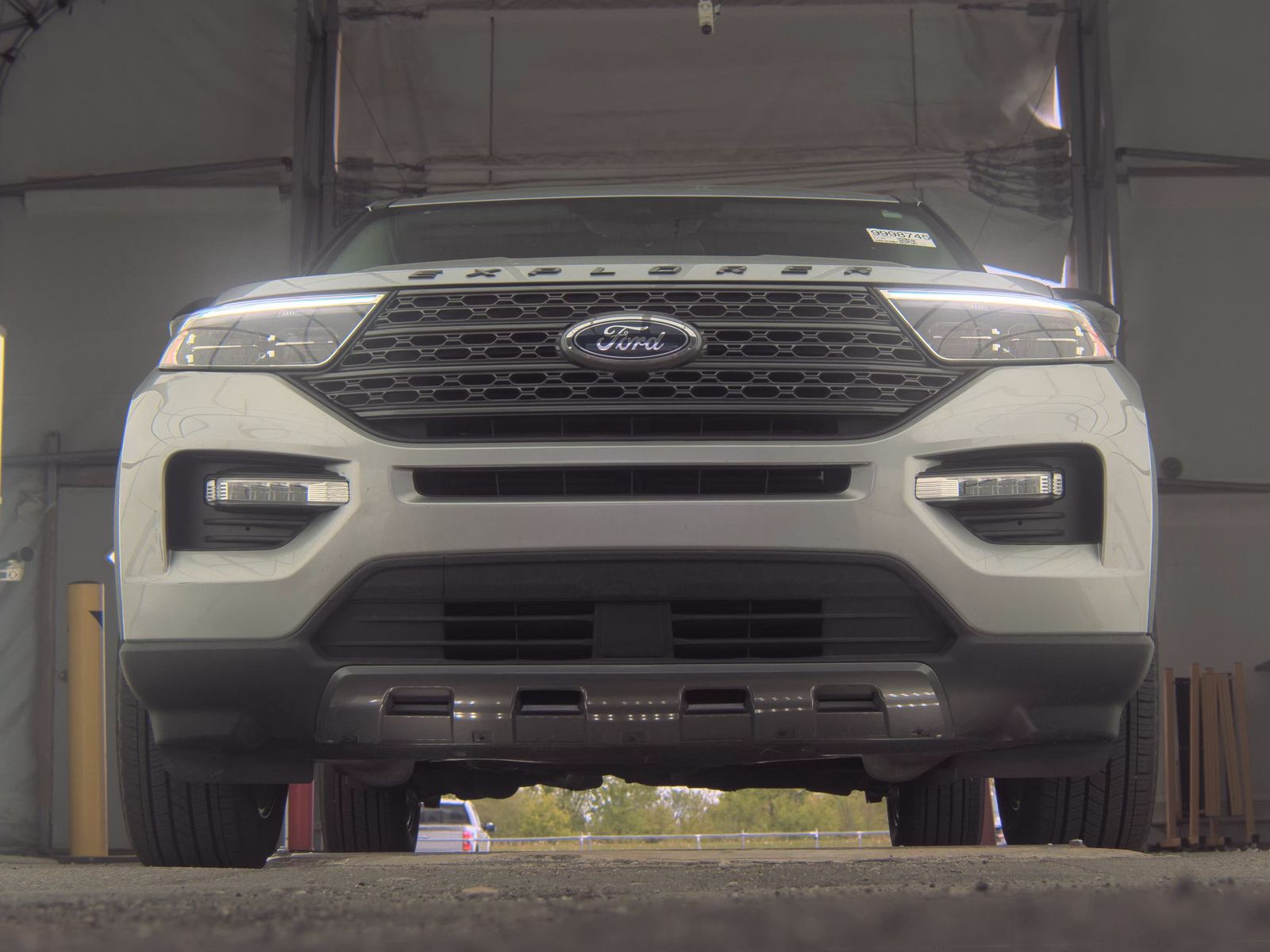 FORD EXPLORER - 4