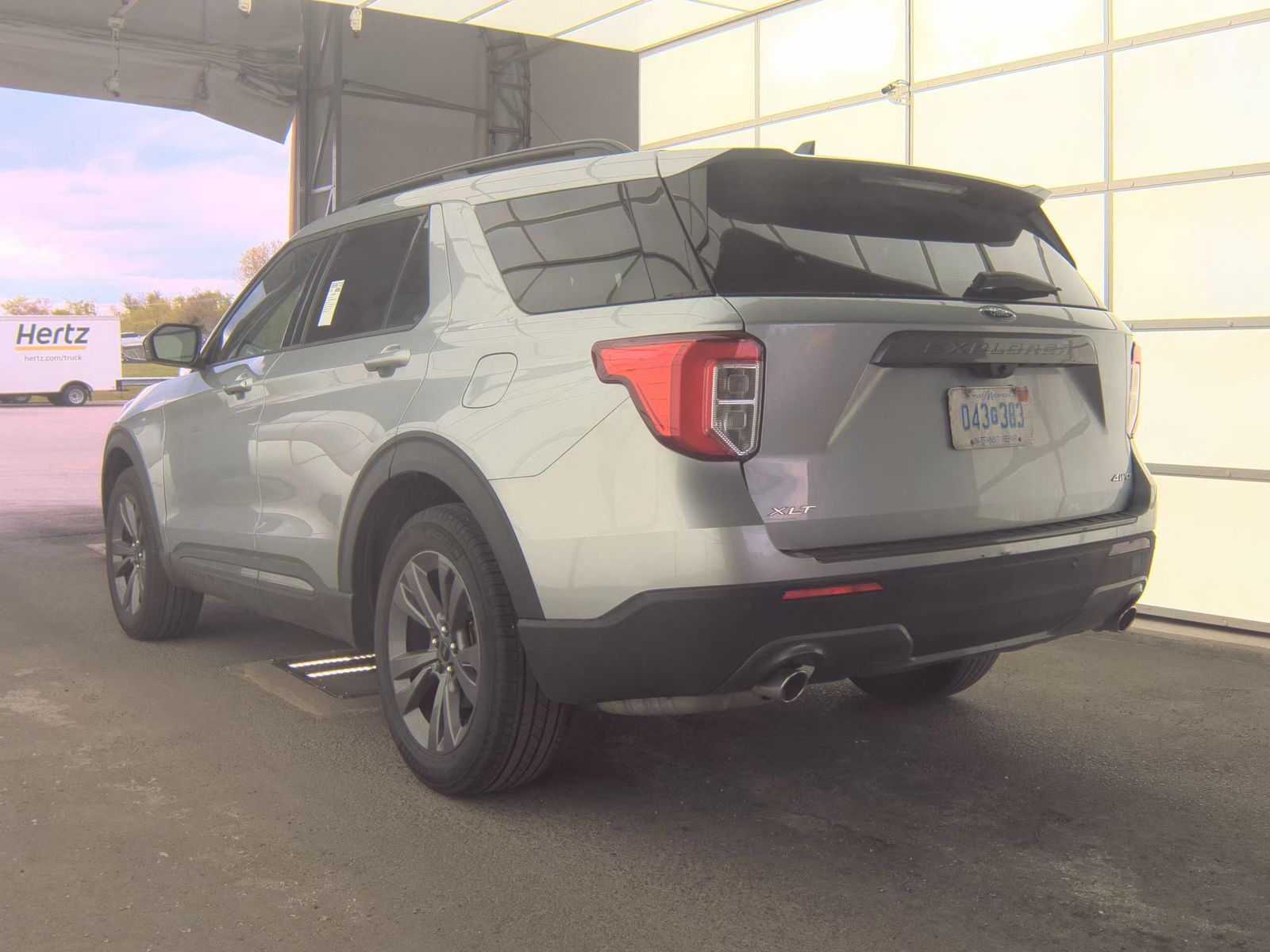 FORD EXPLORER - 9