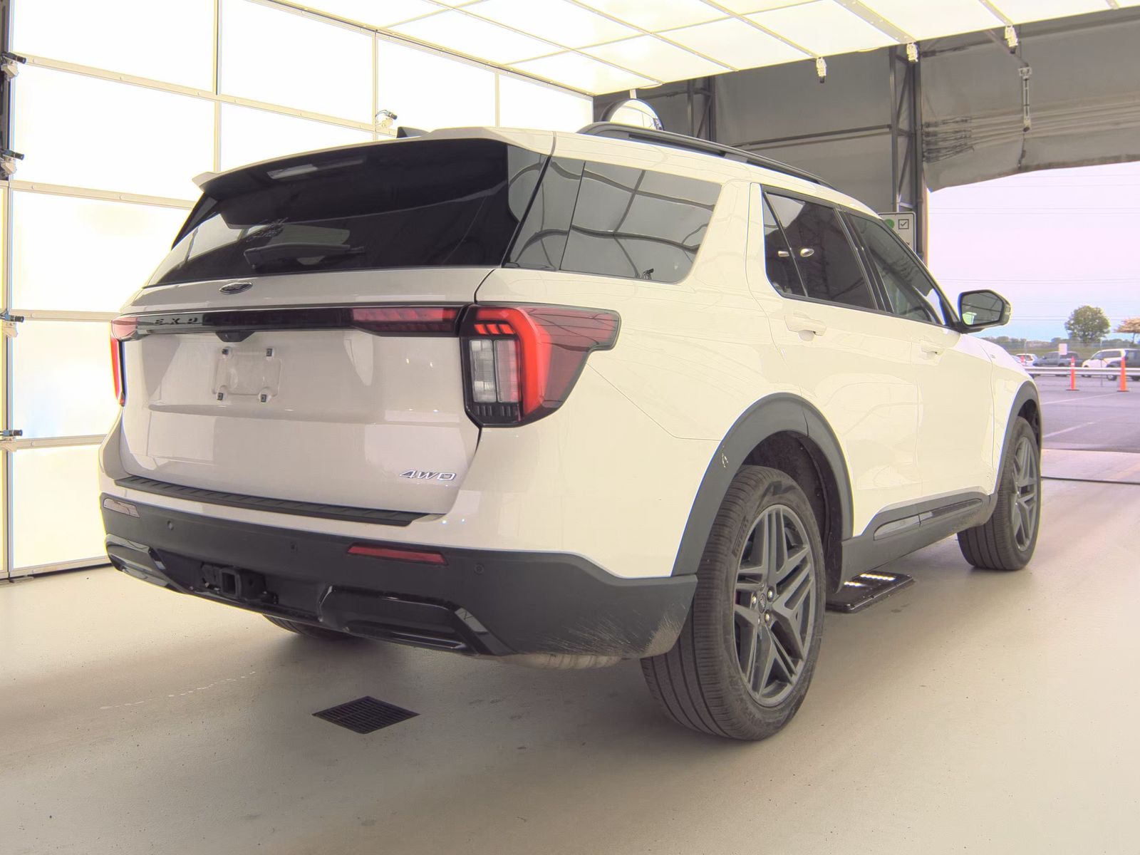 FORD EXPLORER - 5