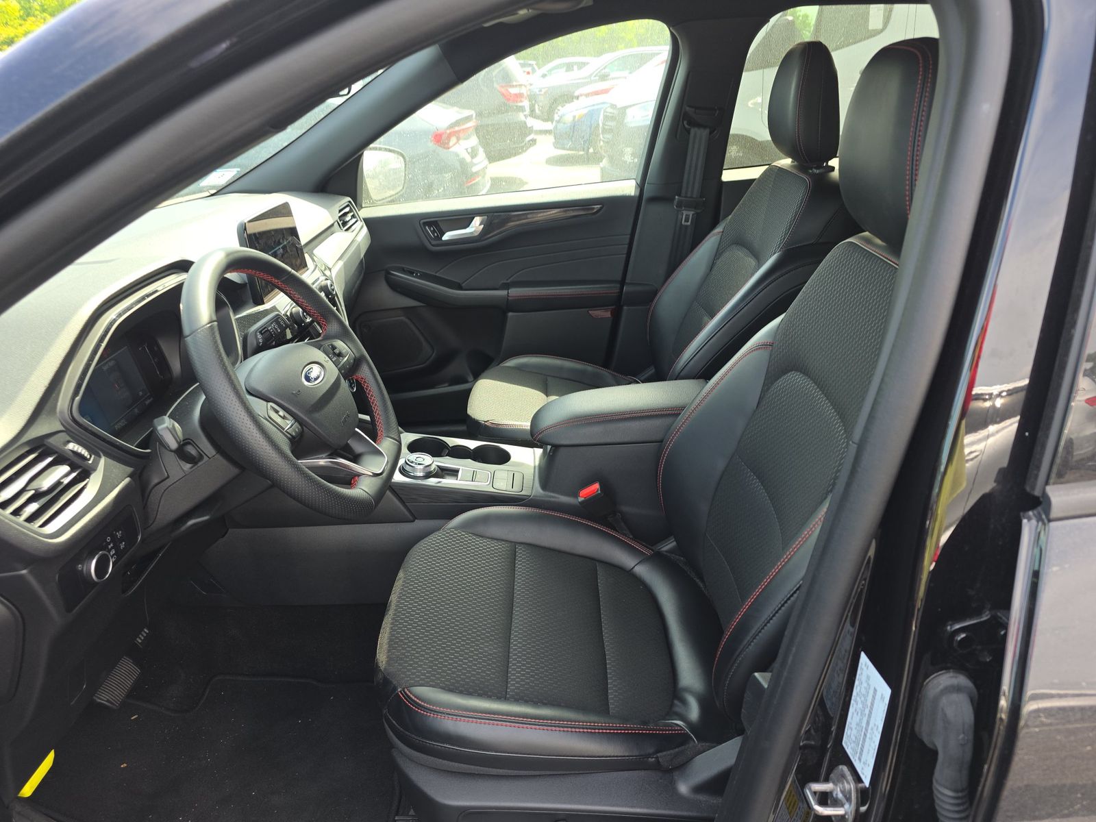 FORD ESCAPE - 8