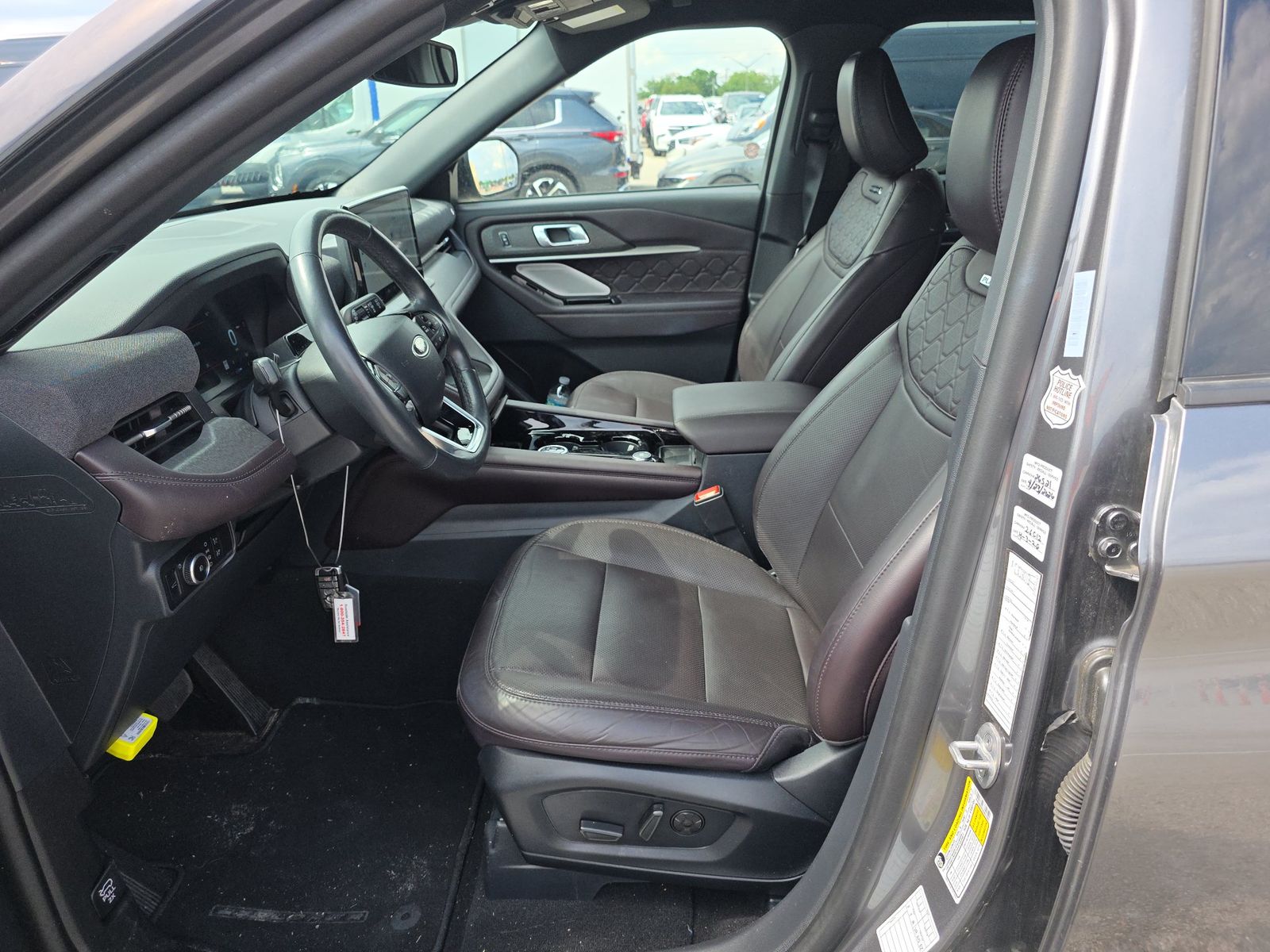 FORD EXPLORER - 8
