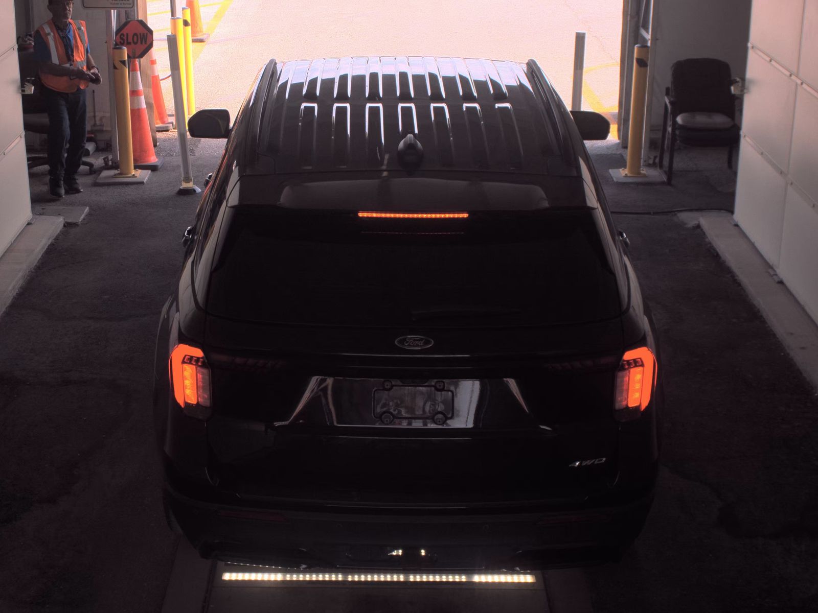 FORD EXPLORER - 6