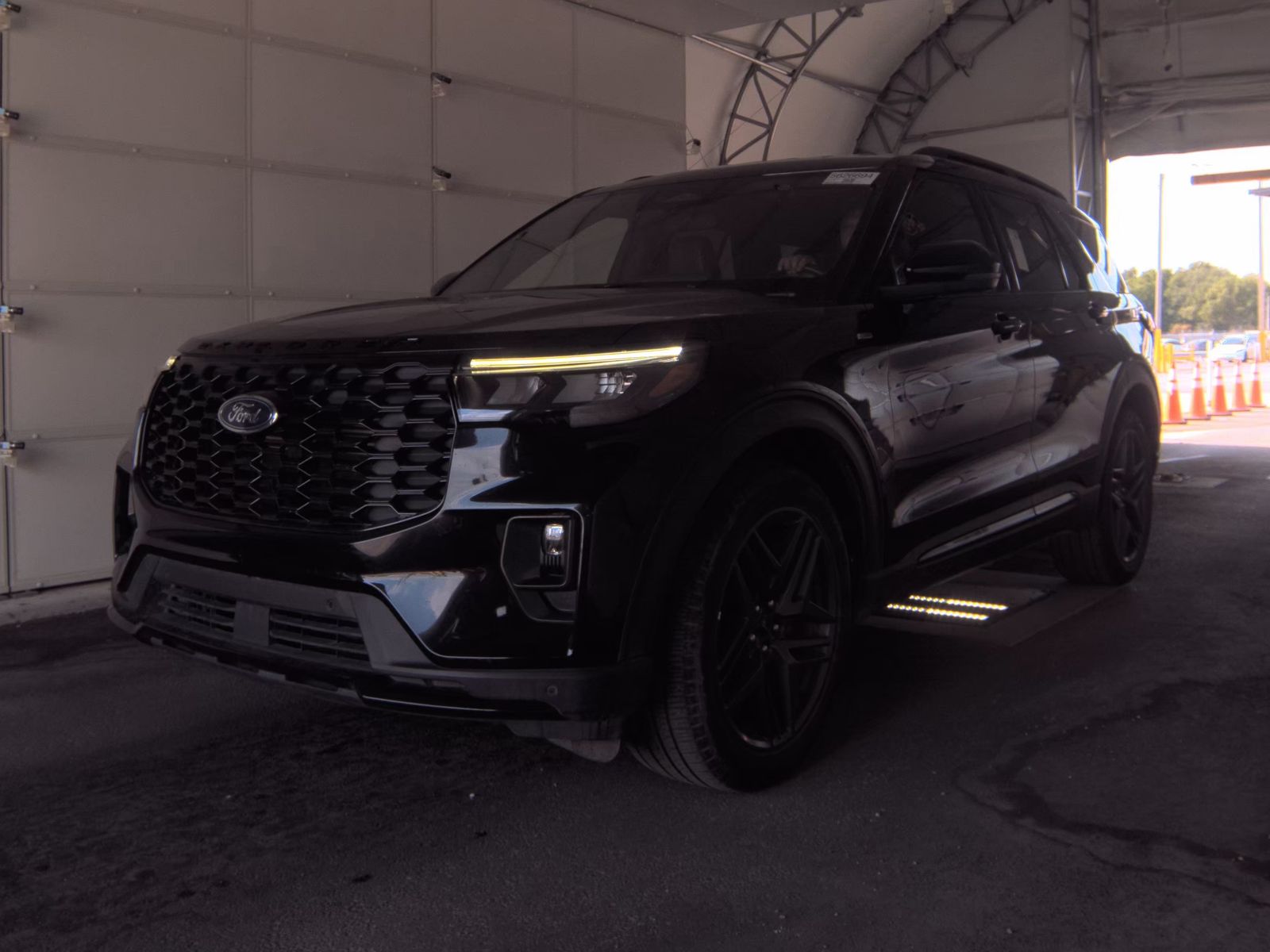 FORD EXPLORER - 1