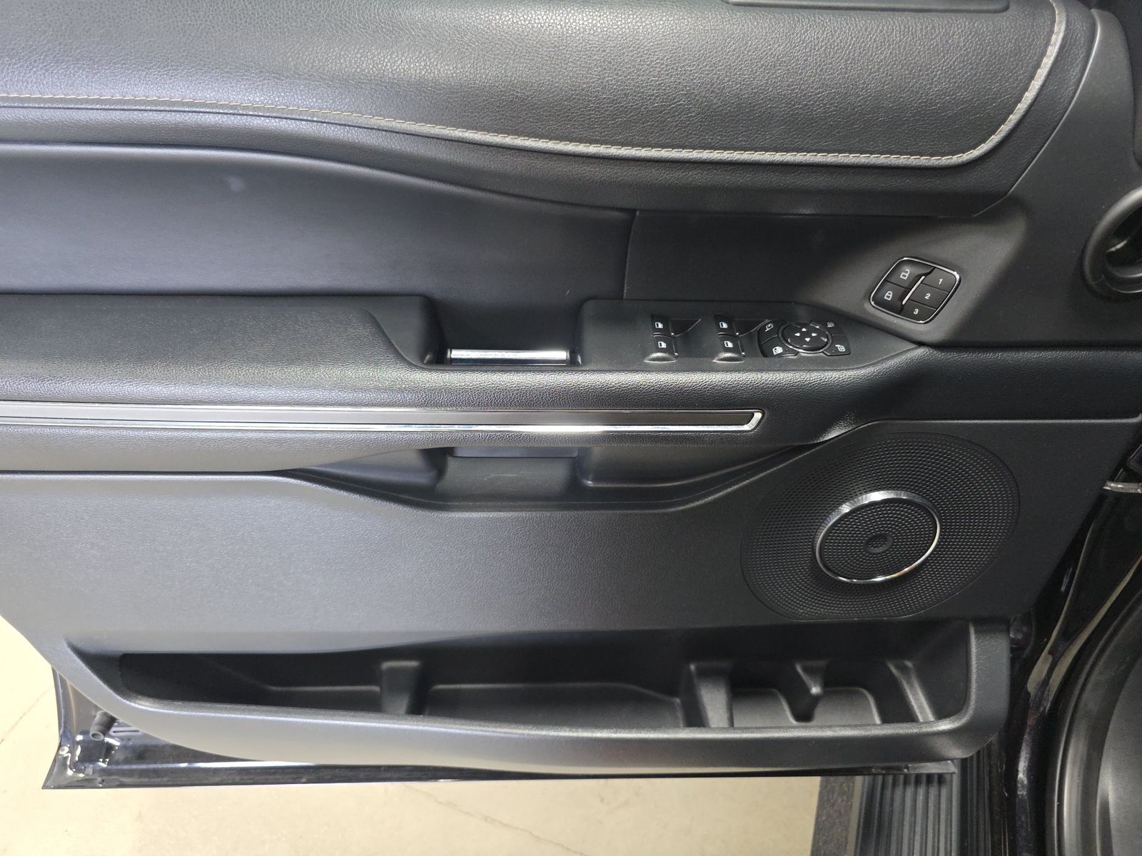 FORD EXPEDITION MAX - 10