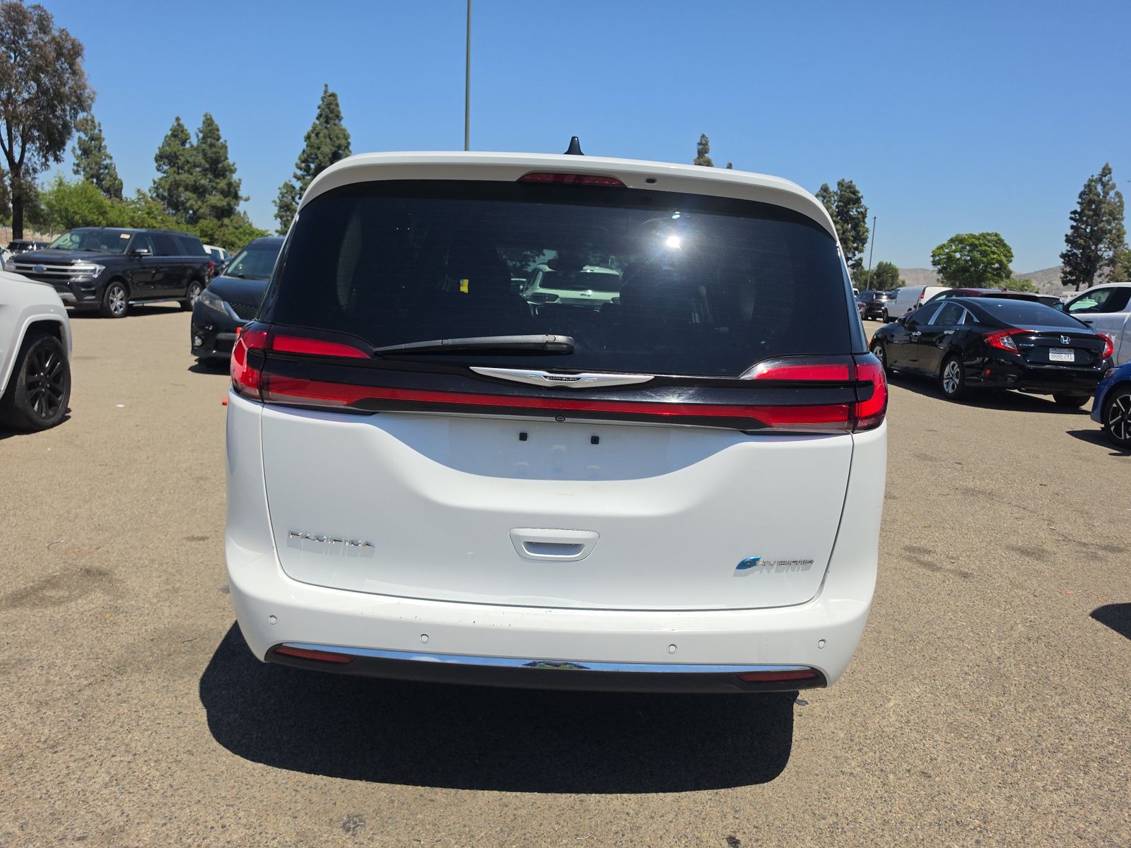 2024 Chrysler Pacifica Hybrid Select FWD
