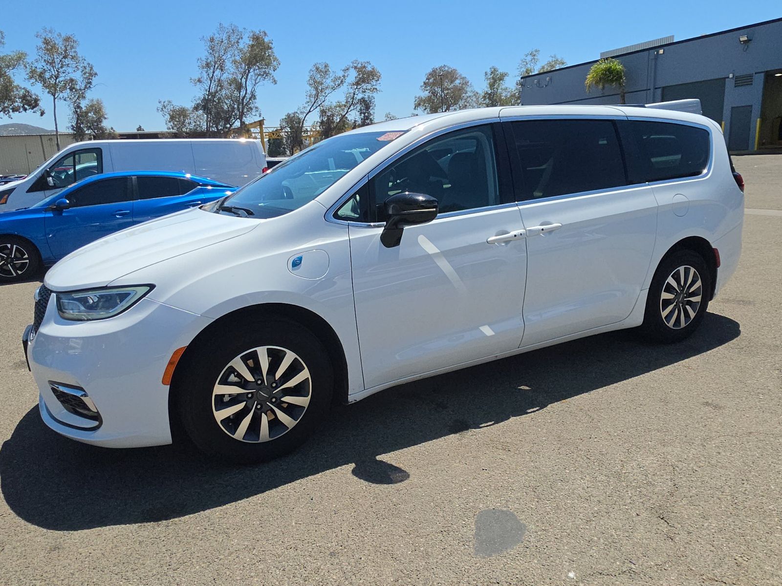 2024 Chrysler Pacifica Hybrid Select FWD