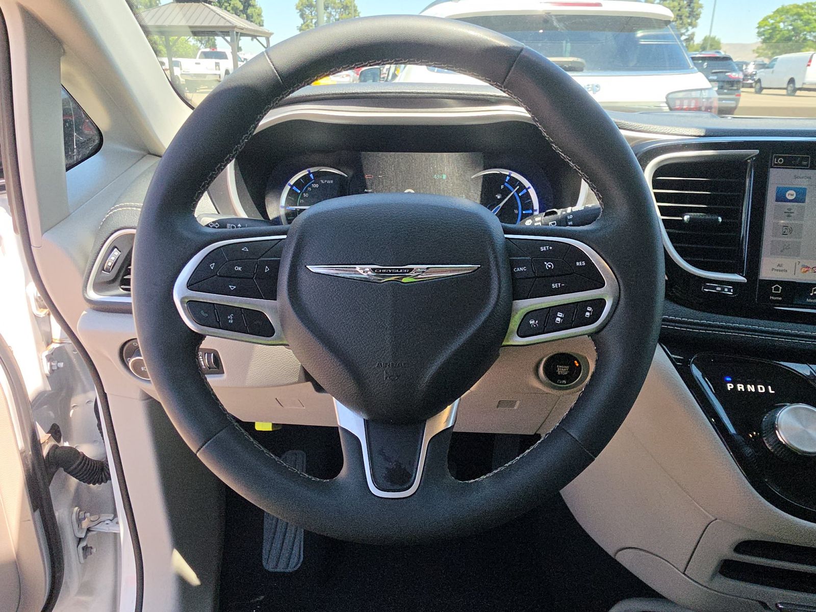 2024 Chrysler Pacifica Hybrid Select FWD