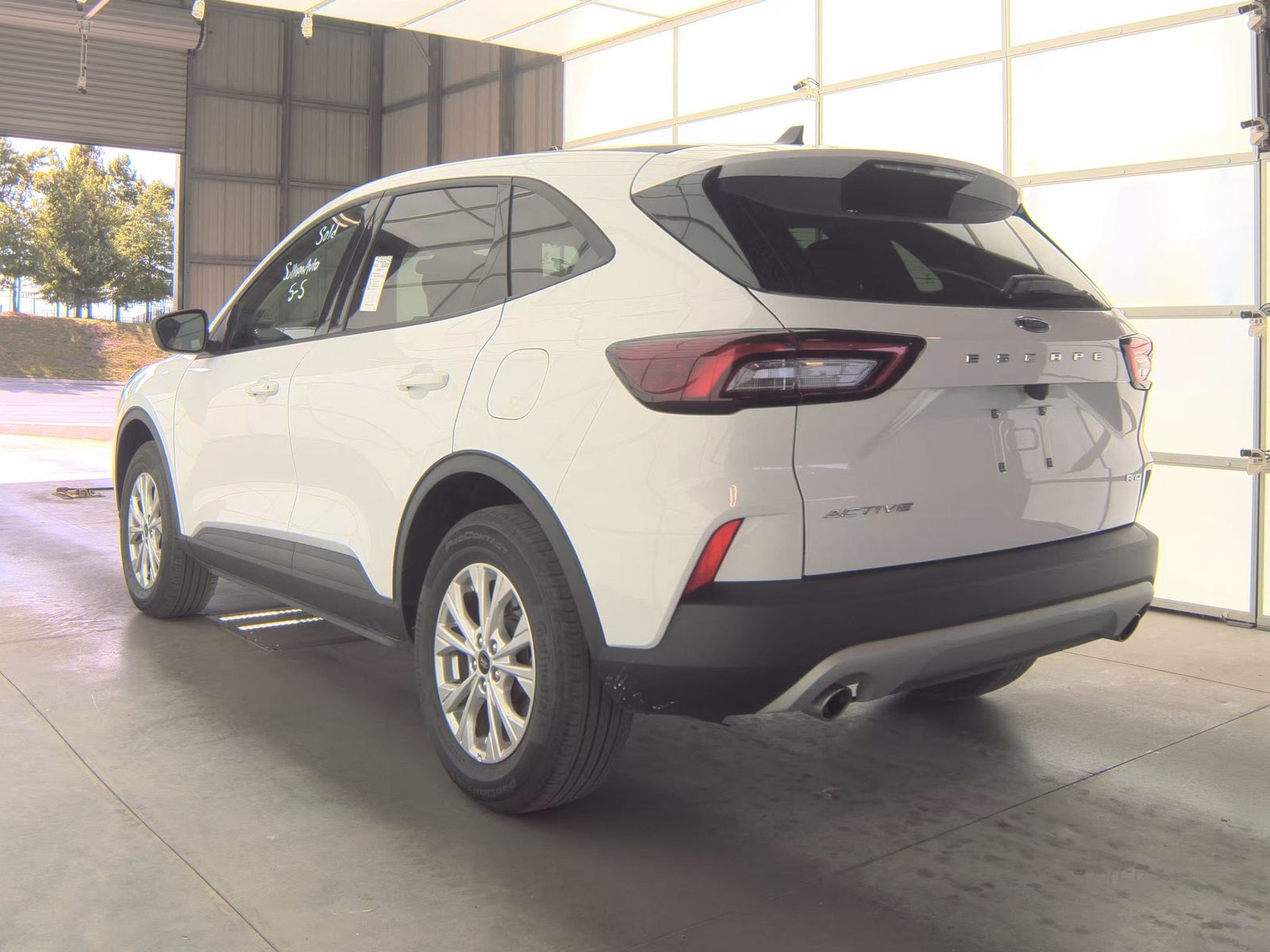 FORD ESCAPE - 9