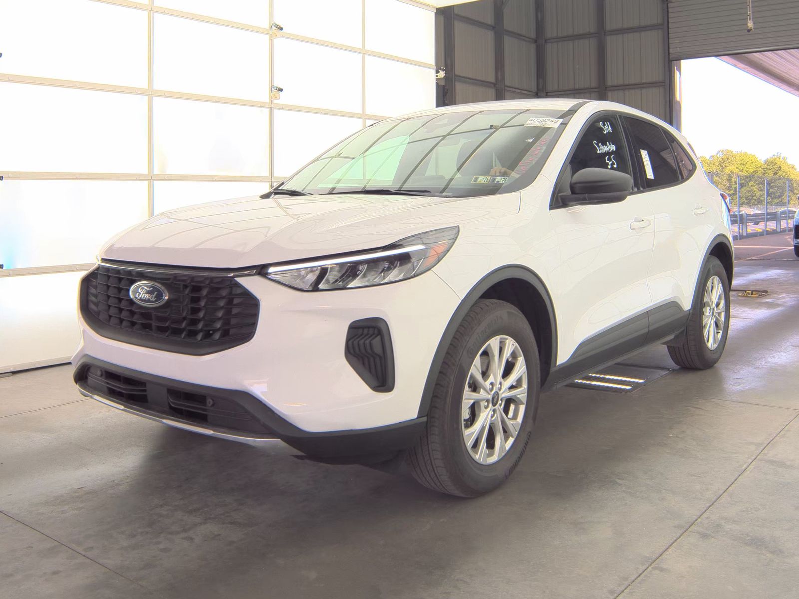 FORD ESCAPE - 1