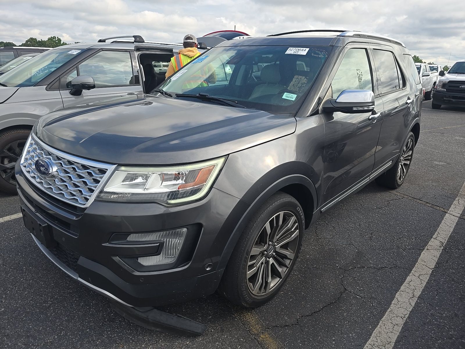 FORD EXPLORER - 1