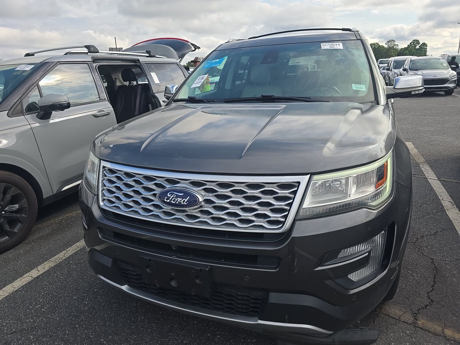FORD EXPLORER - 3
