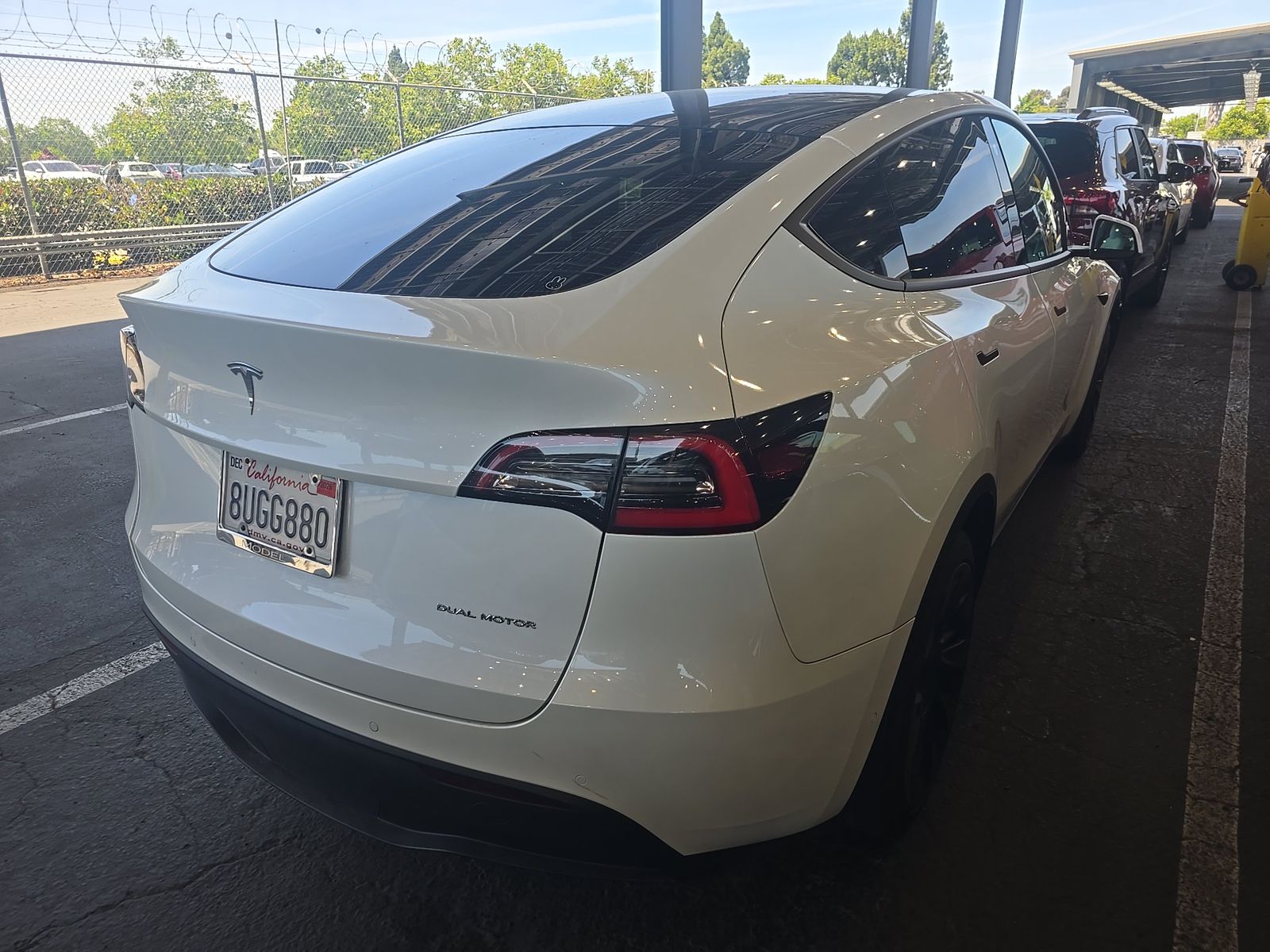TESLA MODEL Y - 5