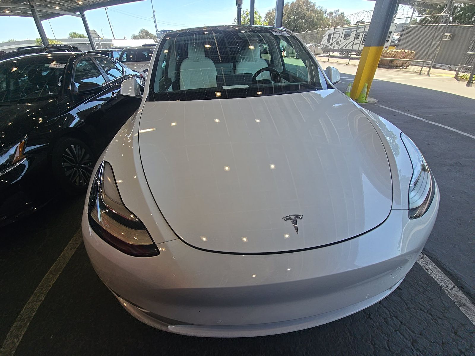 TESLA MODEL Y - 3