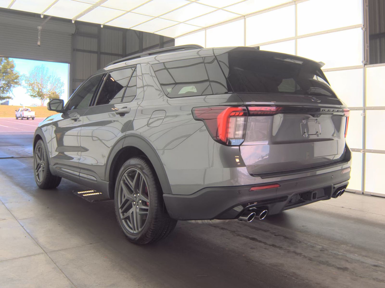 FORD EXPLORER - 9
