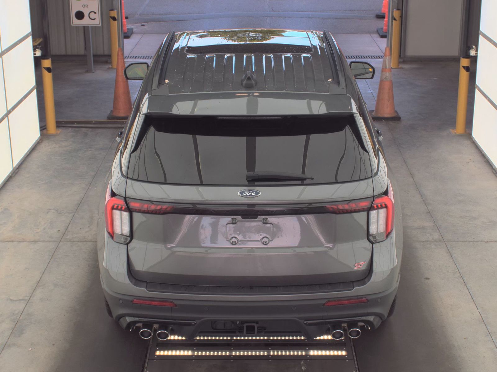 FORD EXPLORER - 7