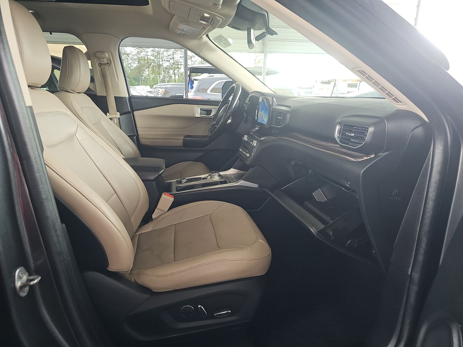 FORD EXPLORER - 9