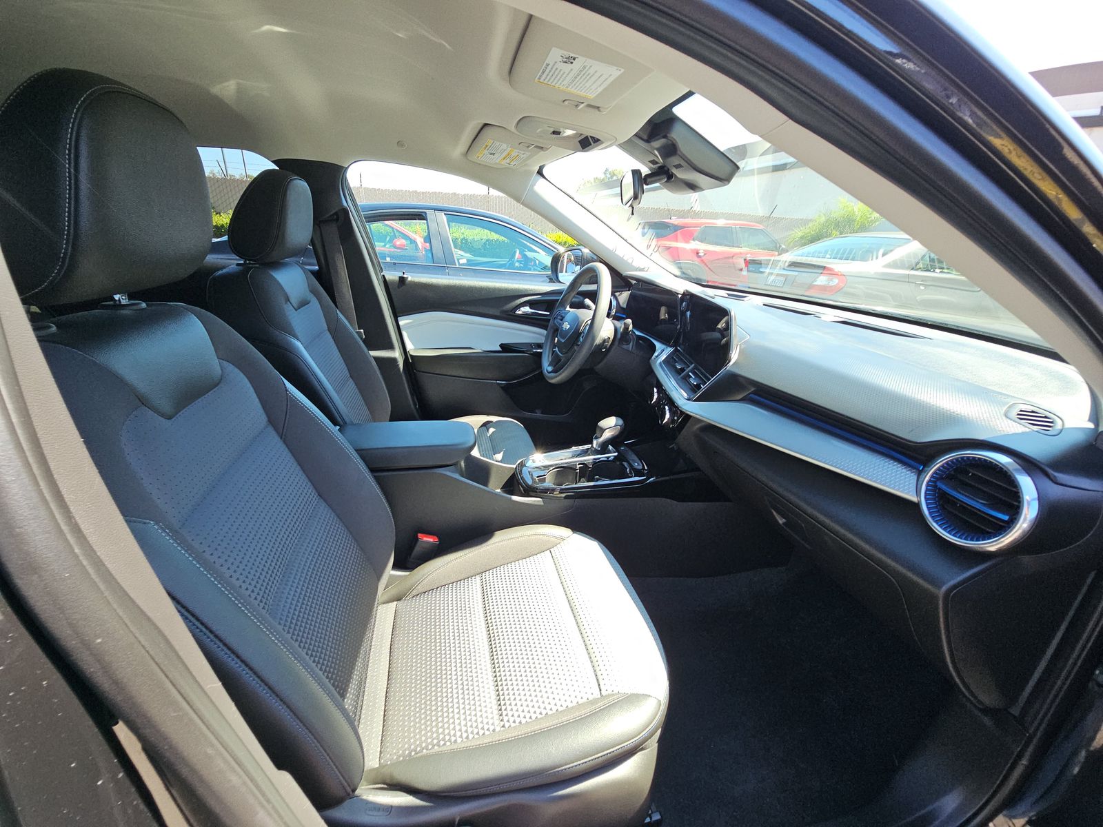 CHEVROLET TRAX - 9