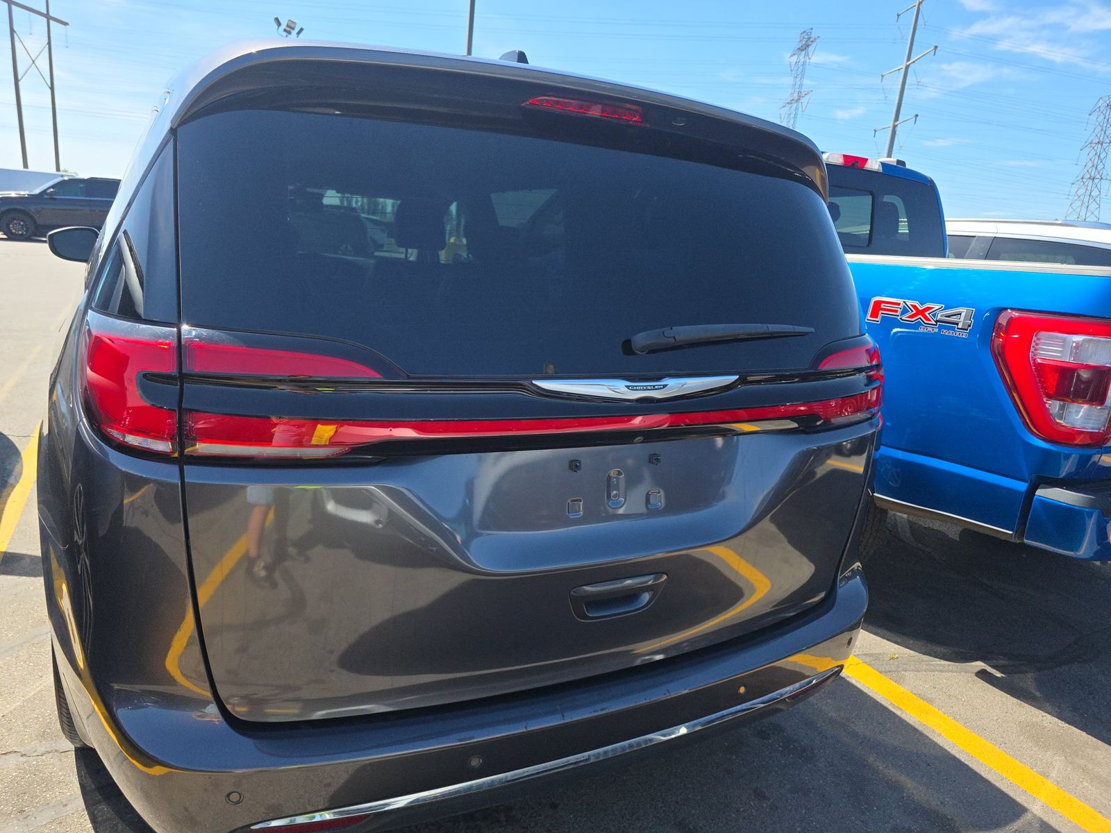 2023 Chrysler Pacifica Touring L FWD
