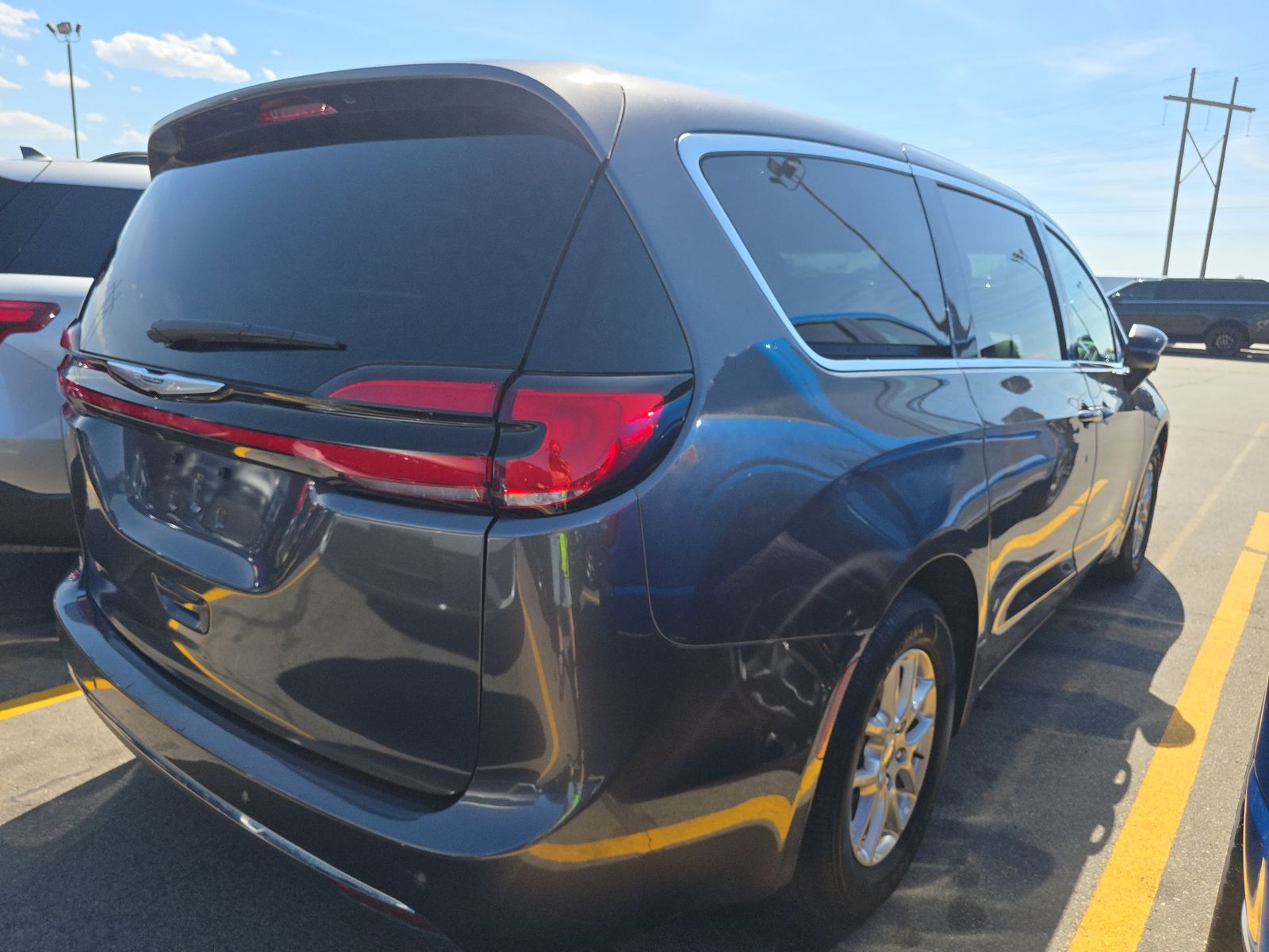 2023 Chrysler Pacifica Touring L FWD