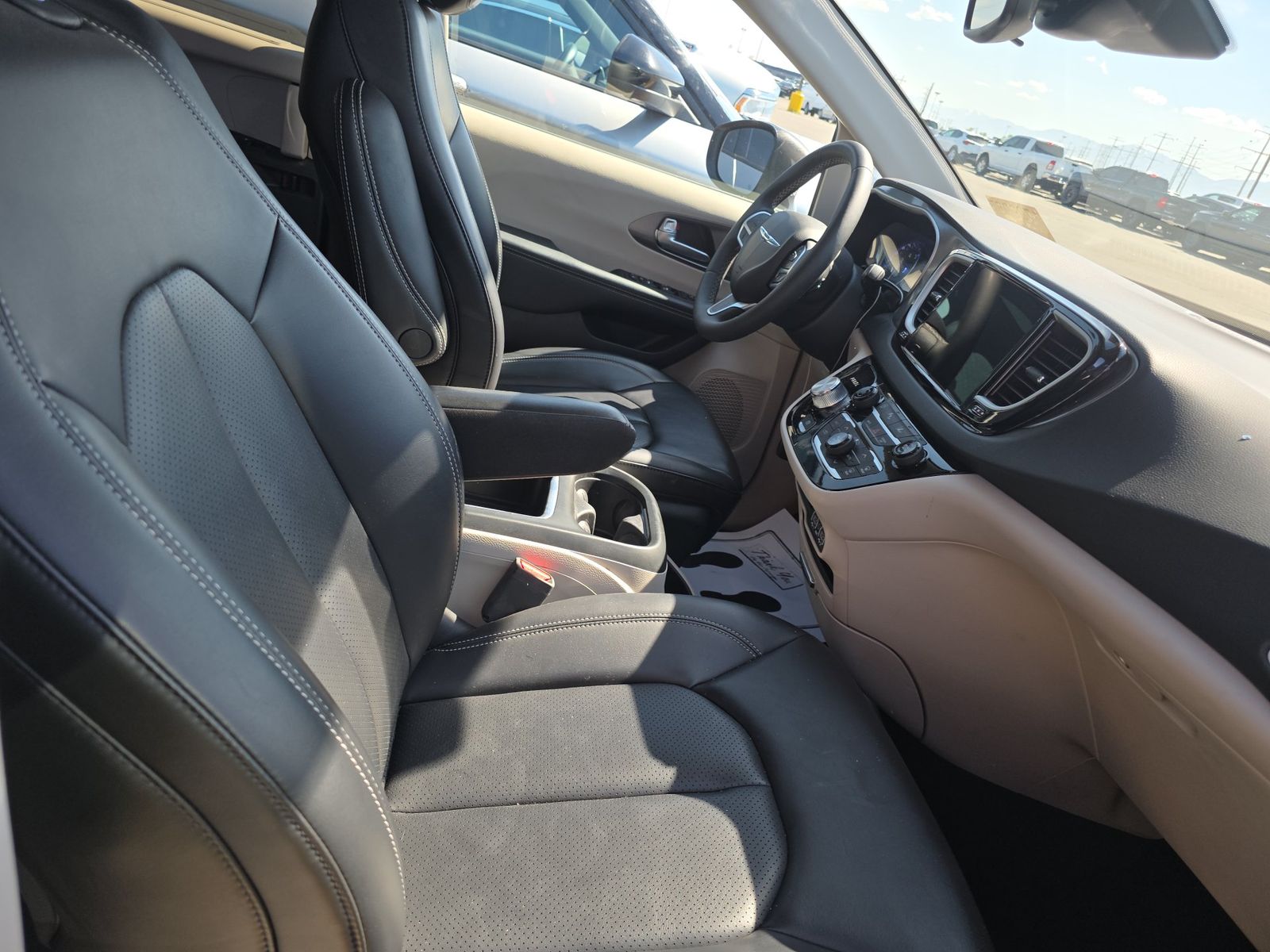 2023 Chrysler Pacifica Touring L FWD