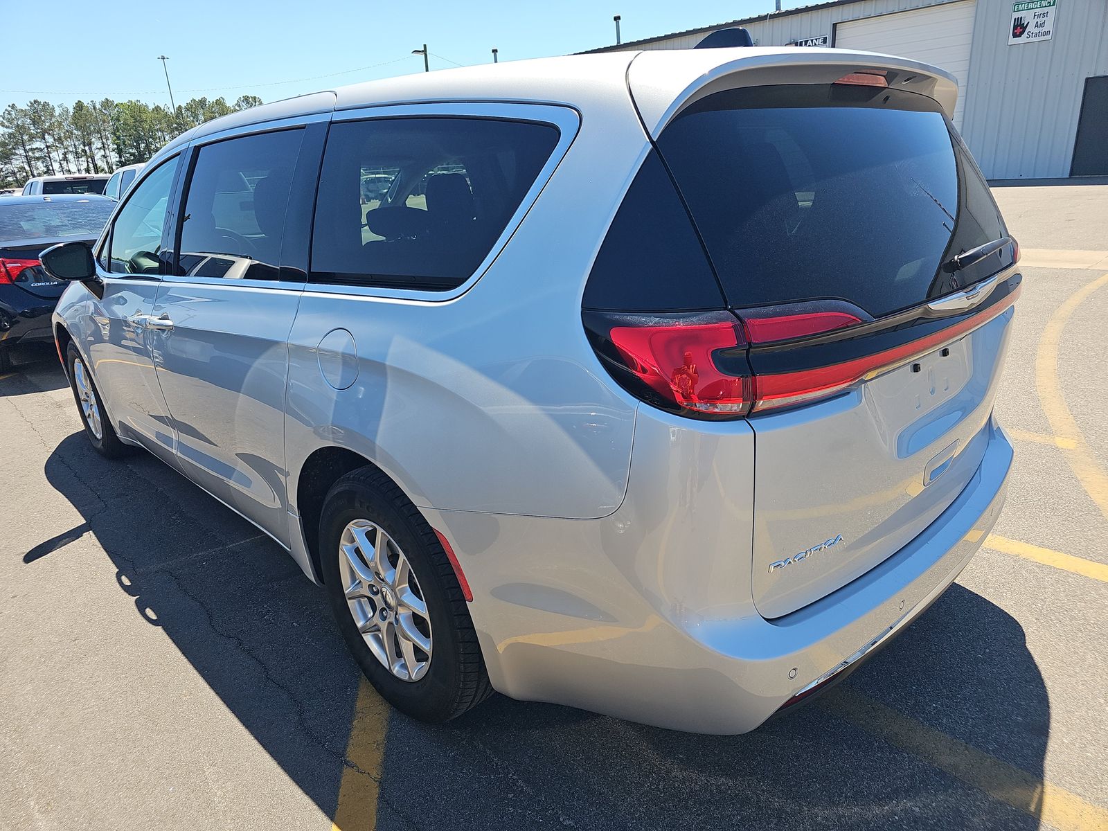 CHRYSLER PACIFICA - 7