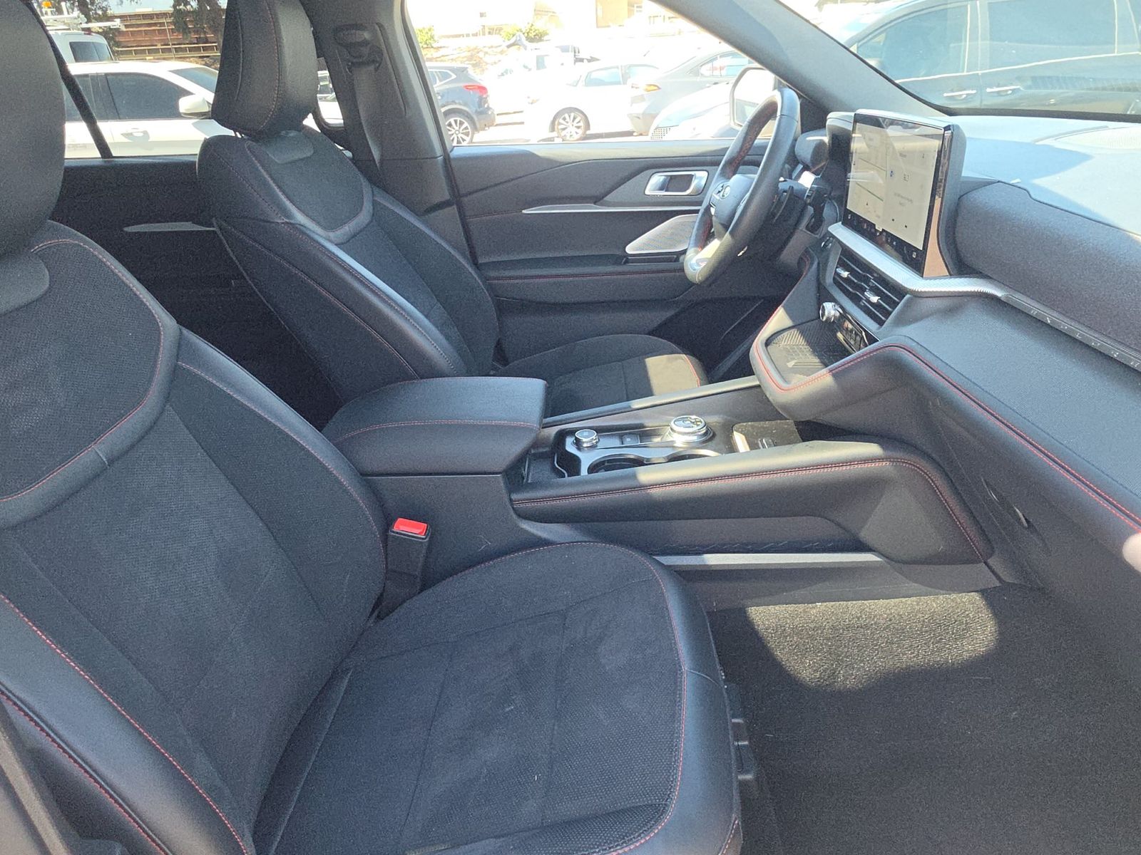 FORD EXPLORER - 9