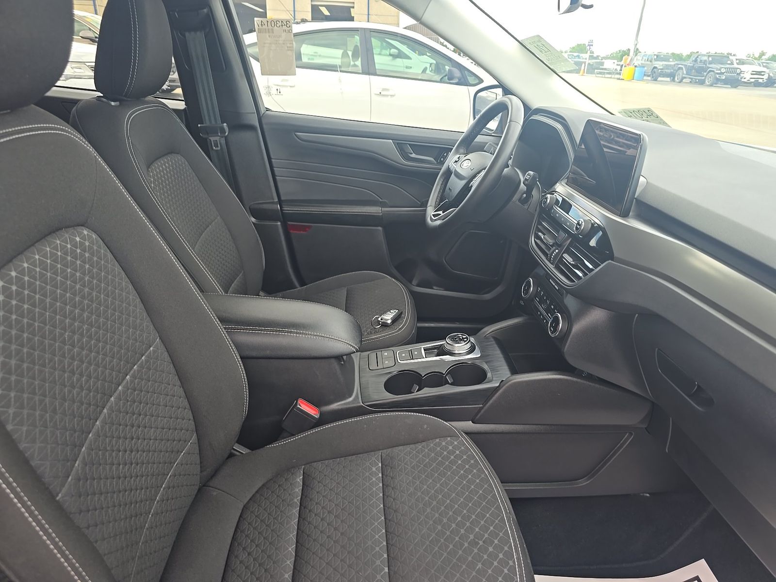 FORD ESCAPE - 9