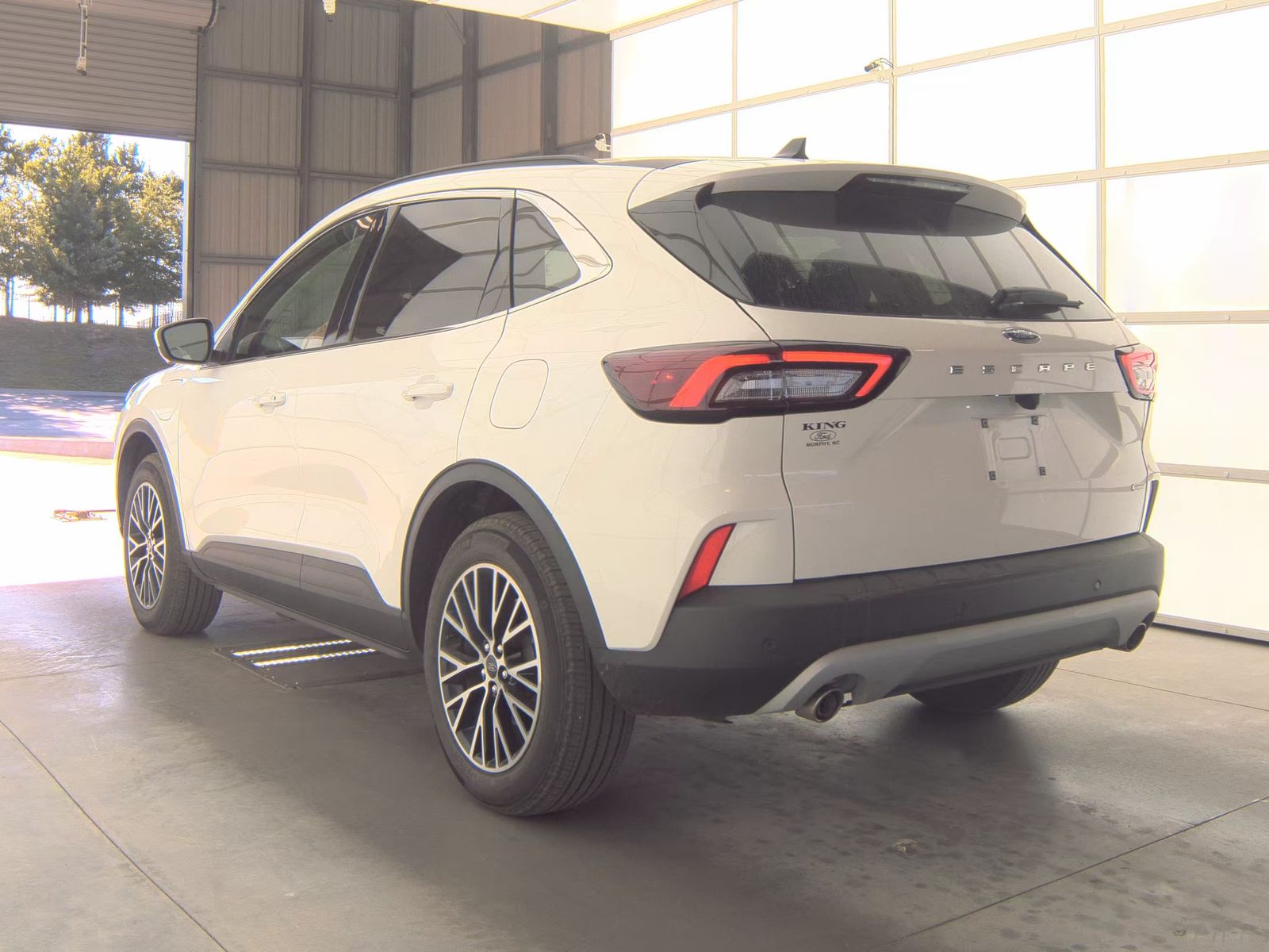 FORD ESCAPE - 9