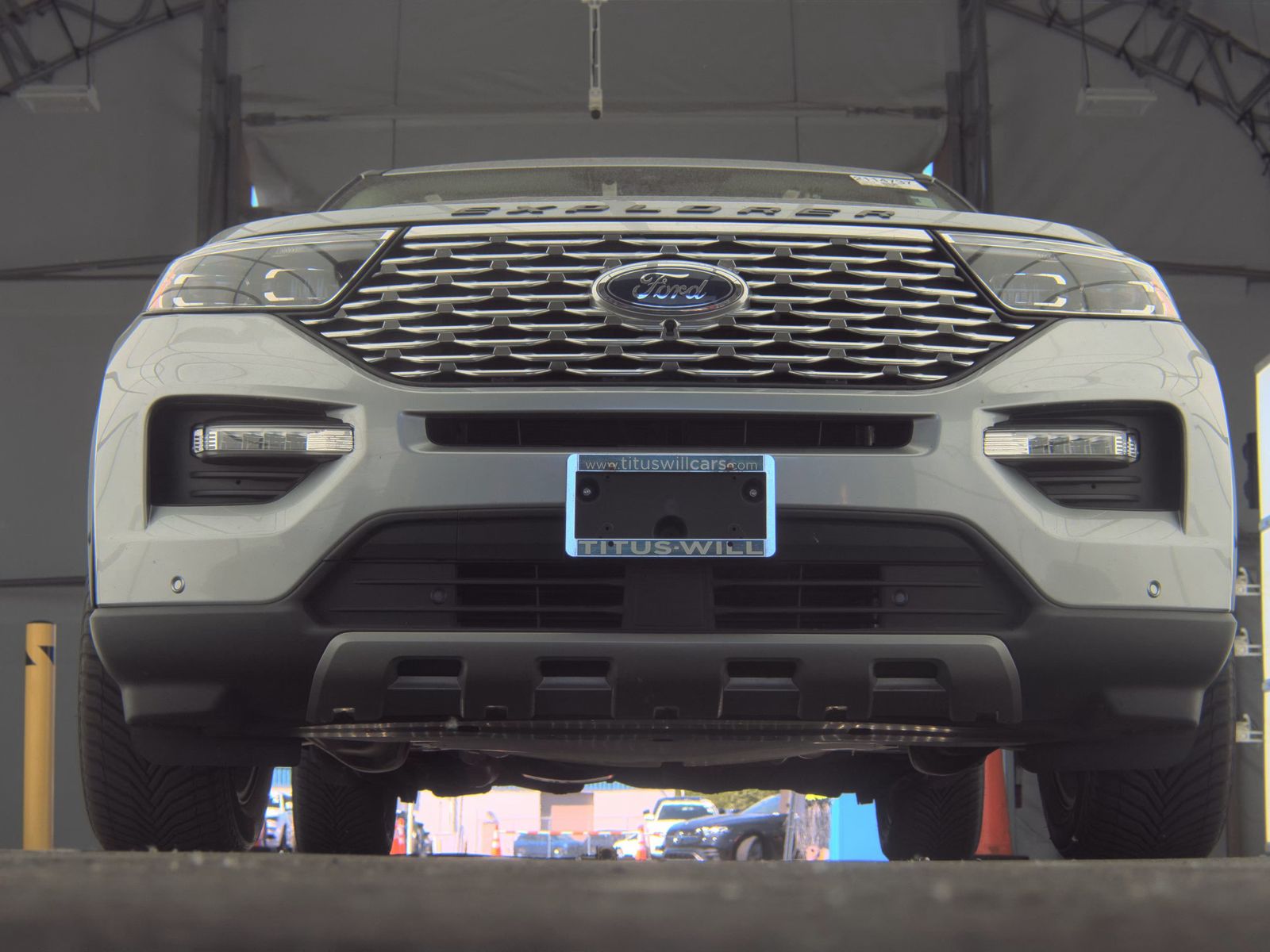 FORD EXPLORER - 4