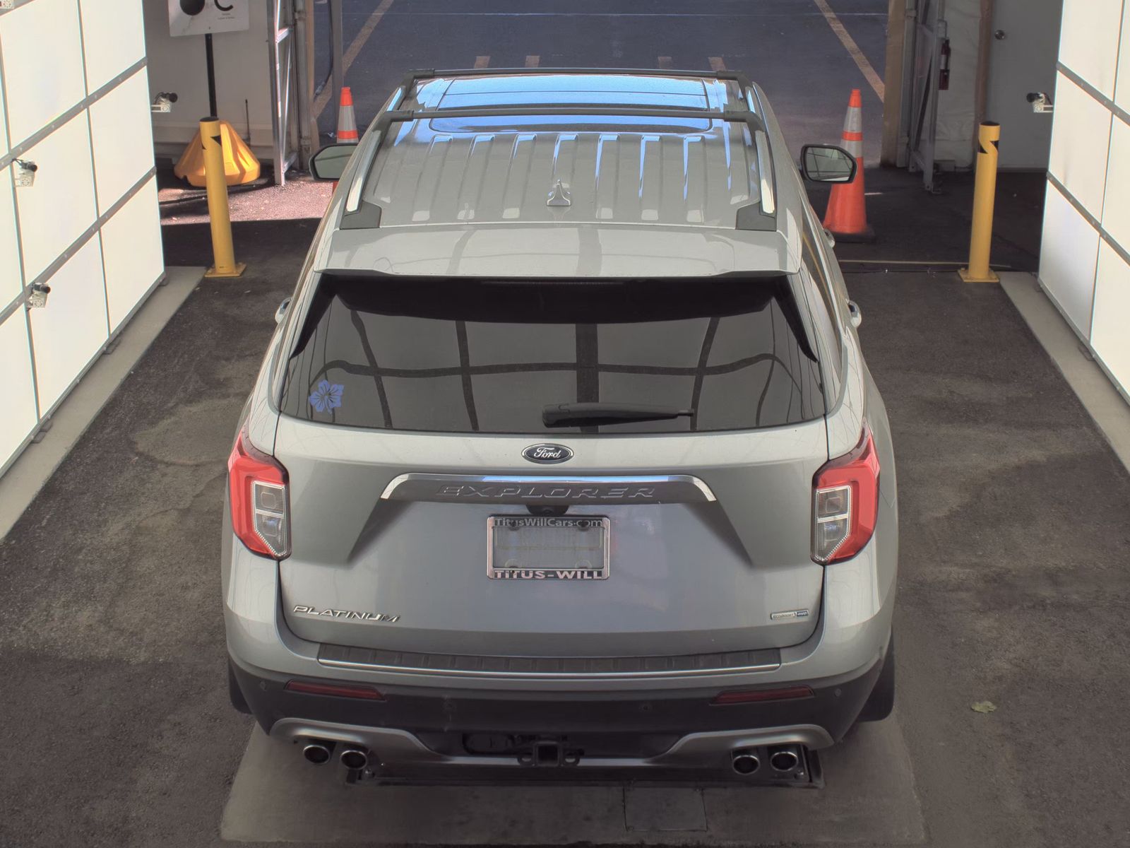 FORD EXPLORER - 7