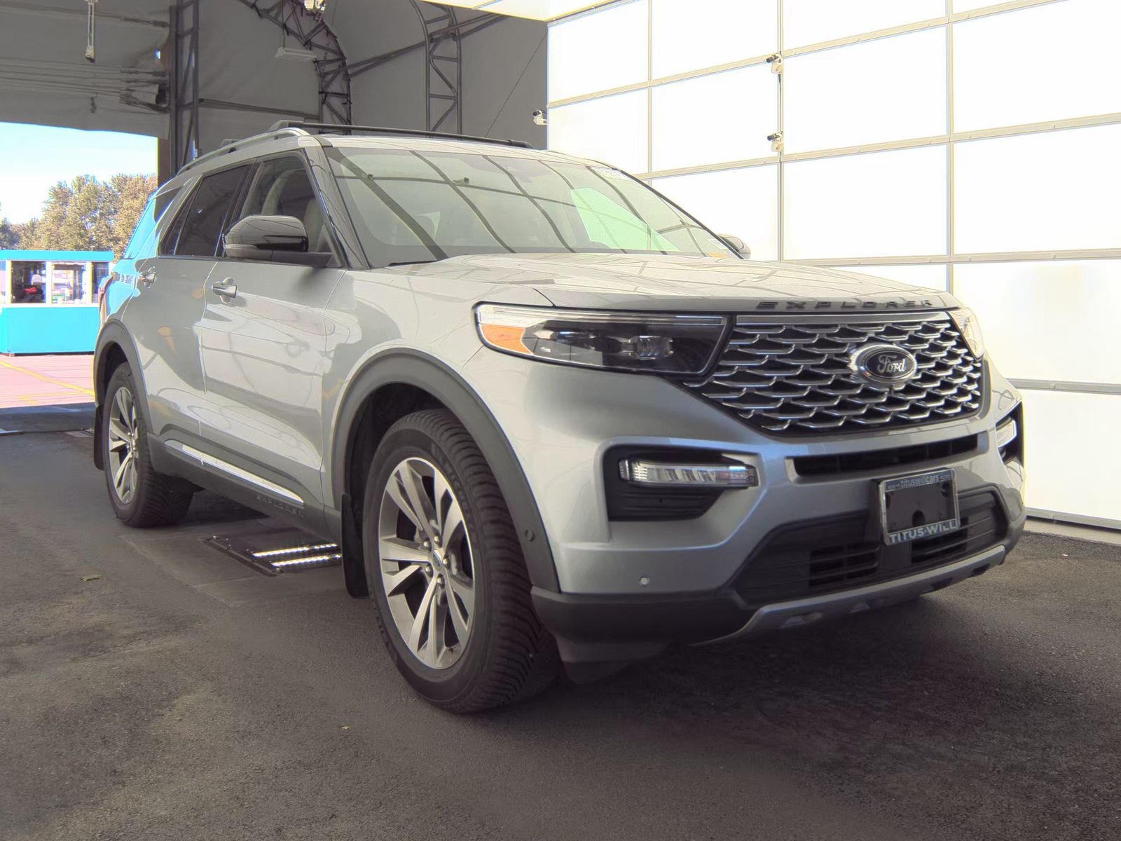 FORD EXPLORER - 5