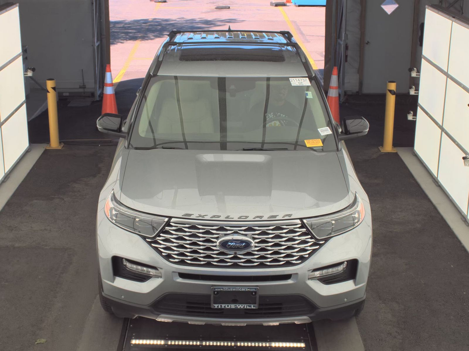 FORD EXPLORER - 3