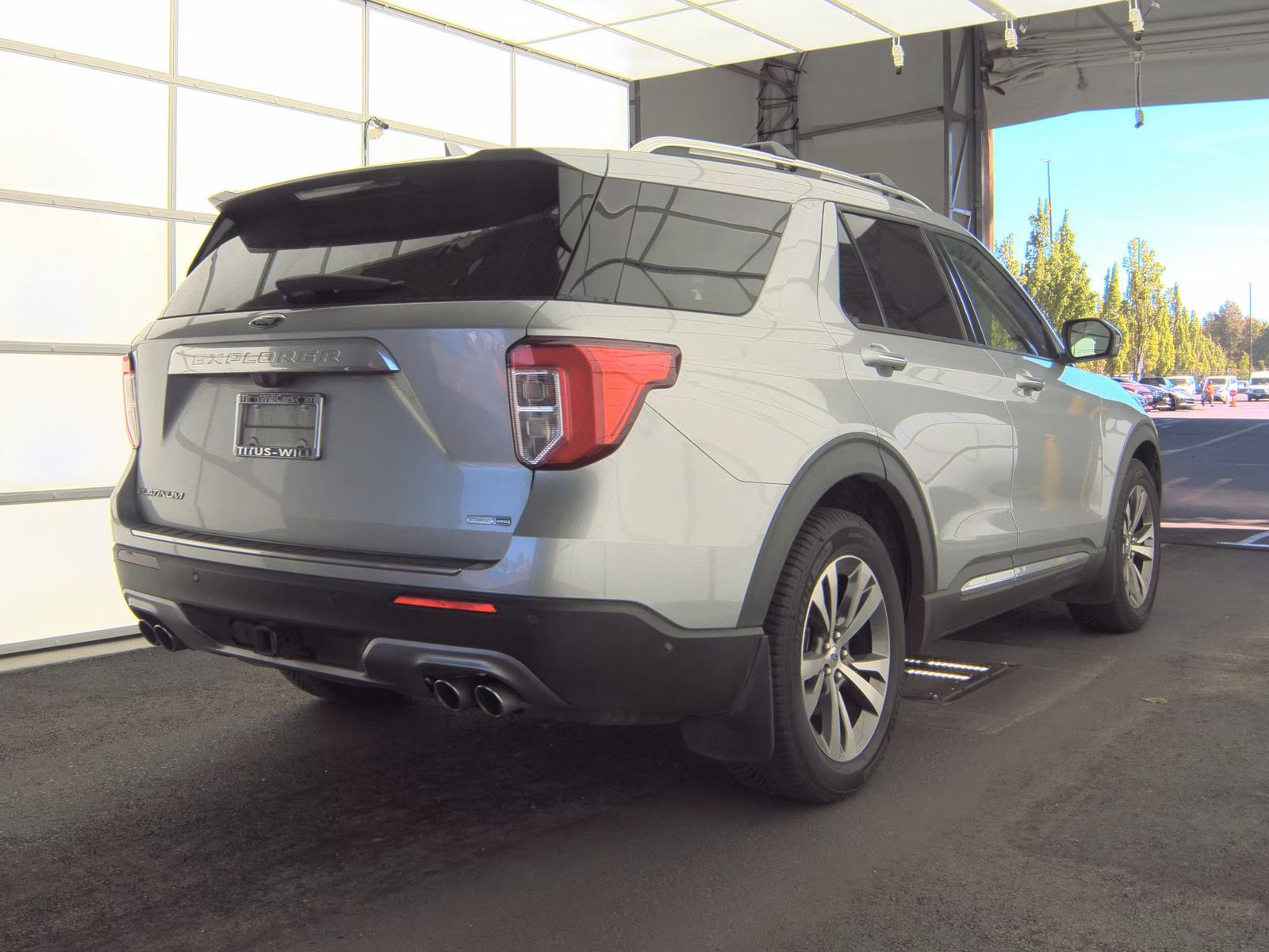 FORD EXPLORER - 6