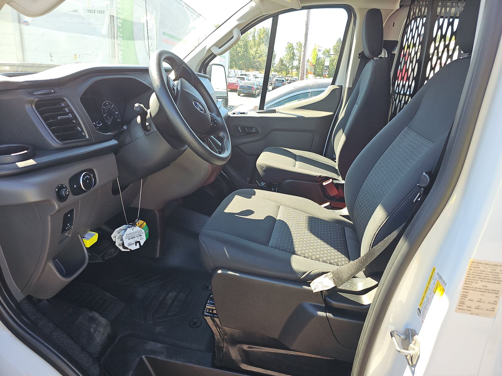FORD TRANSIT 250 - 8