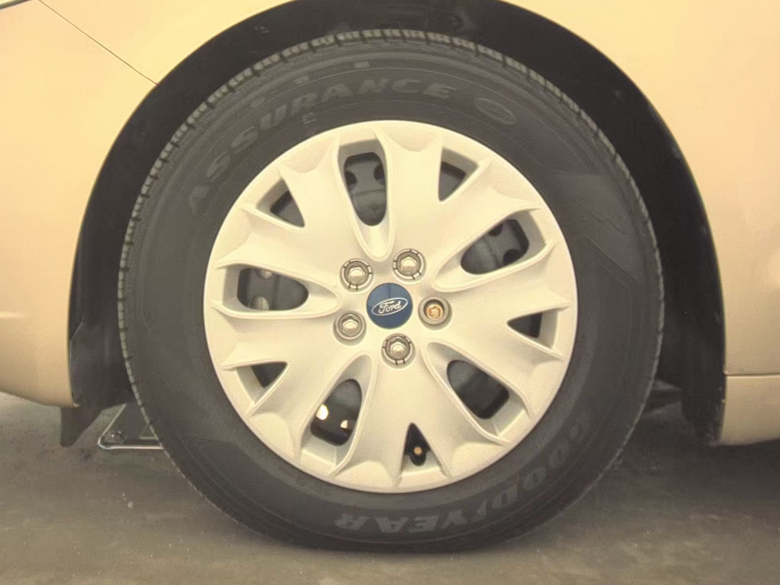 FORD FUSION - 10