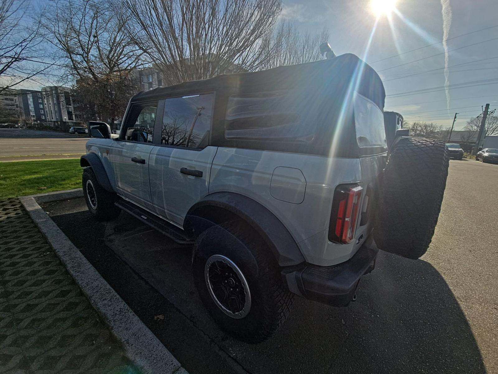 FORD BRONCO - 4