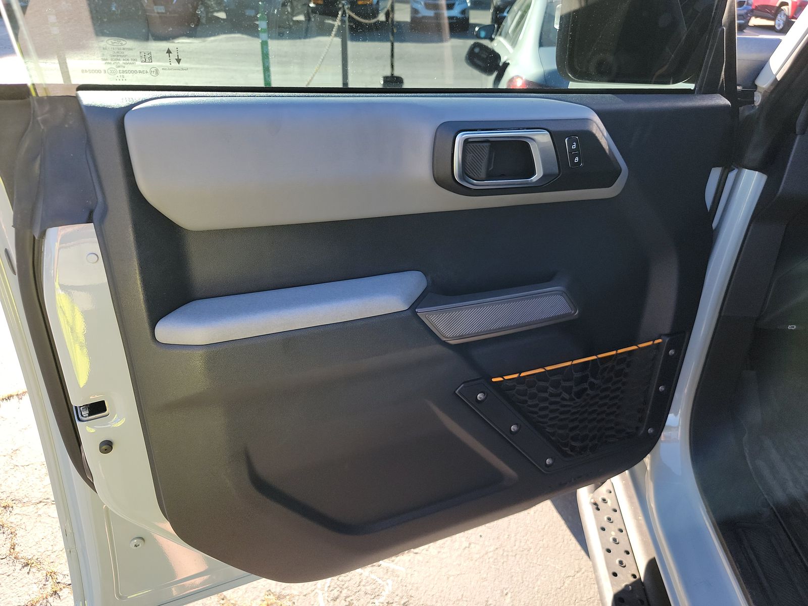 FORD BRONCO - 10