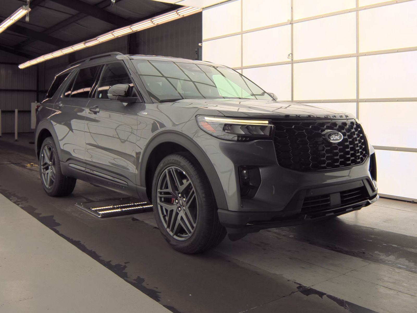 FORD EXPLORER - 5