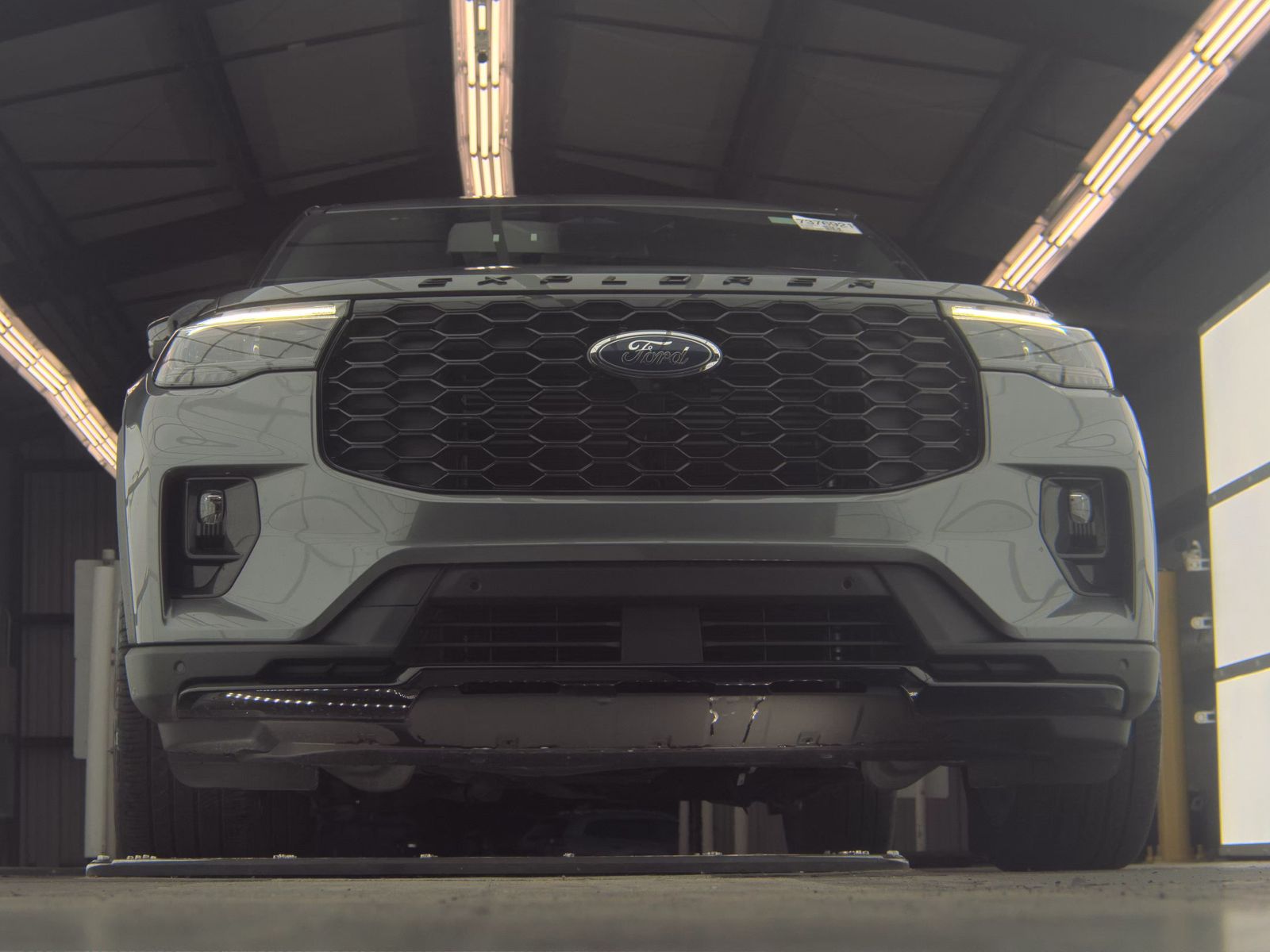 FORD EXPLORER - 4