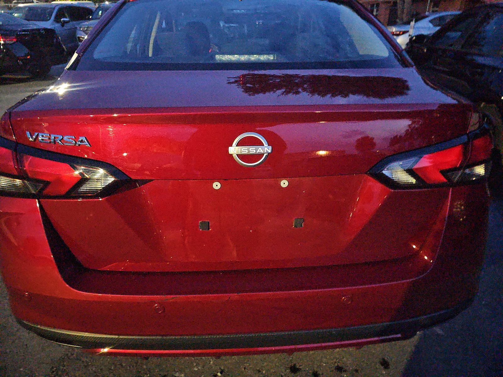 NISSAN VERSA - 6