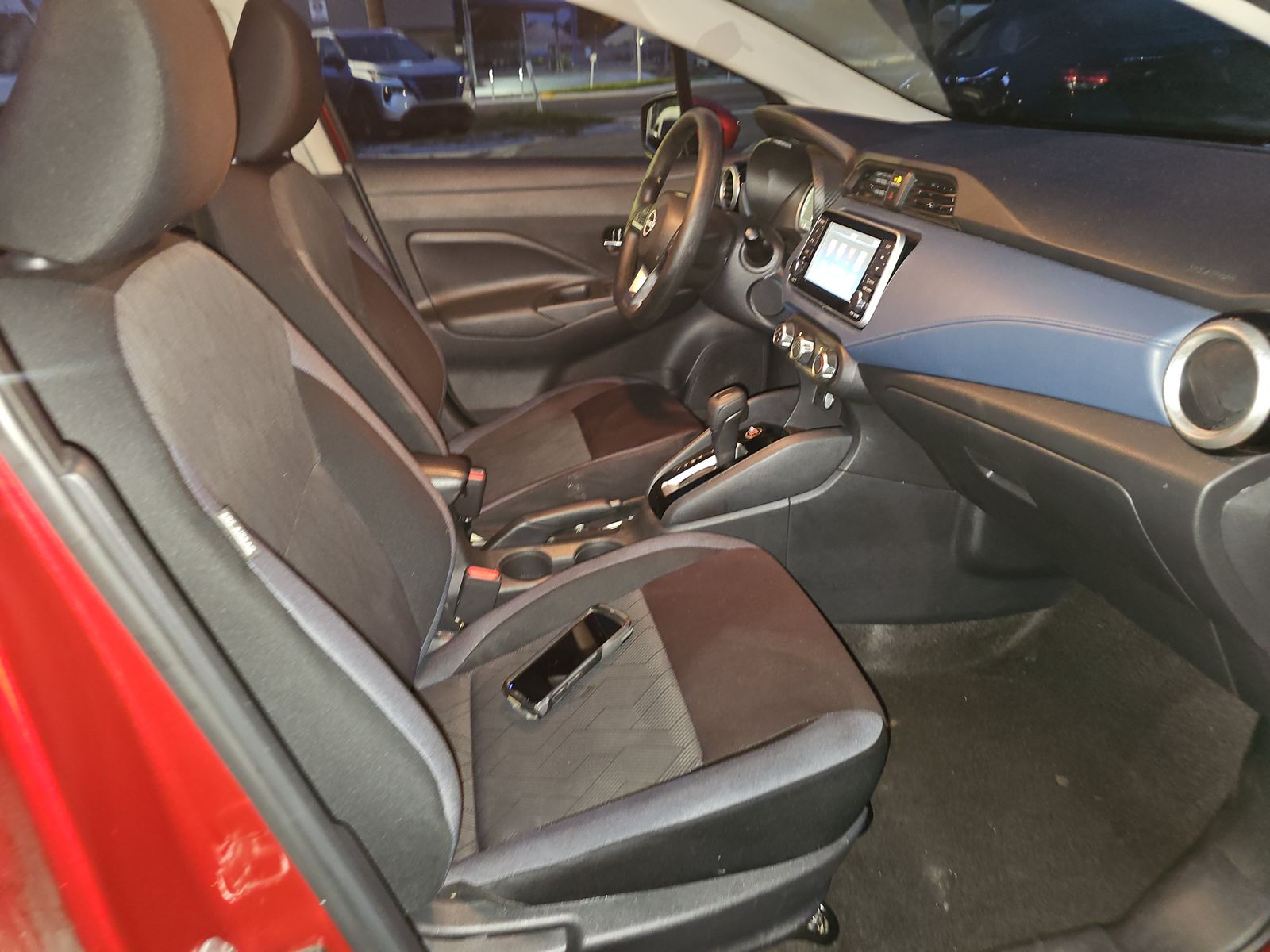 NISSAN VERSA - 9